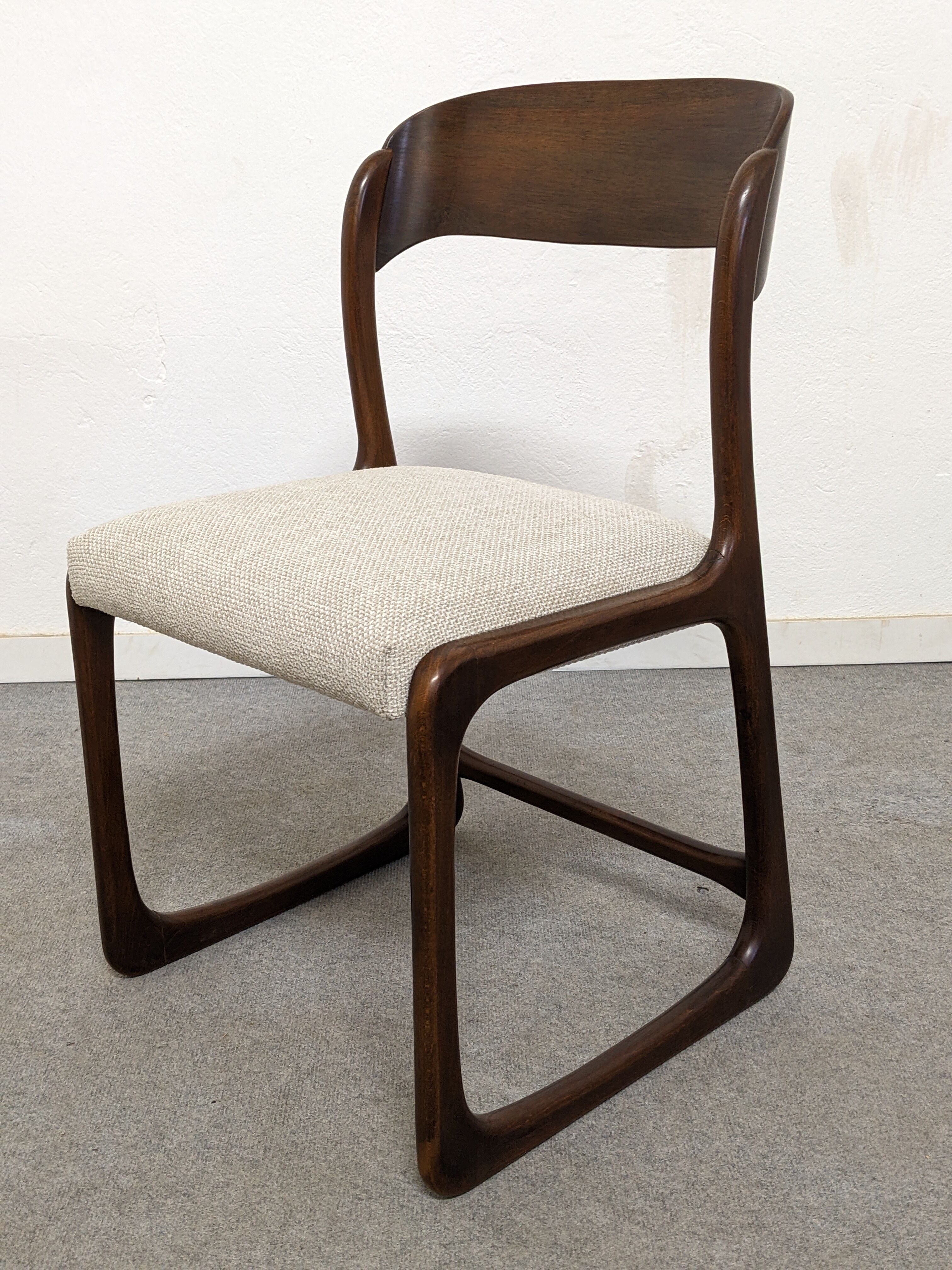 Series of 4 Baumann sled chairs from the 60s/70s
