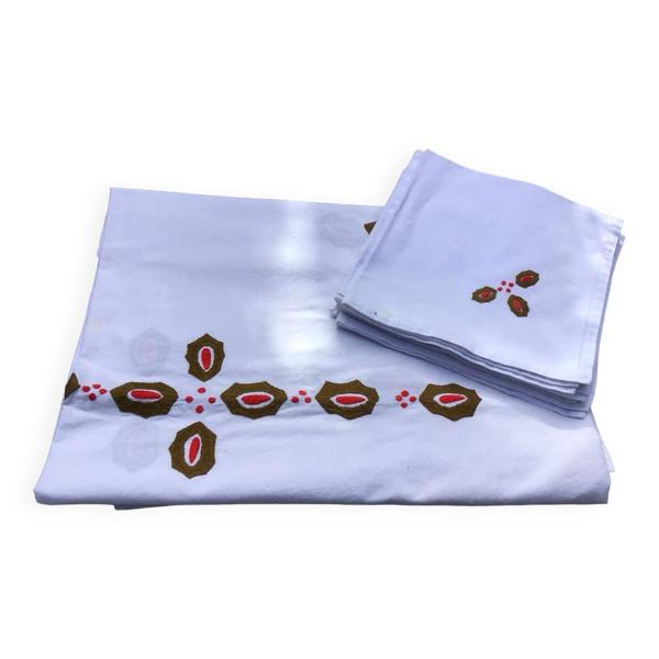 Service de table en coton écru brodé de feuilles de houx kaki et rouge