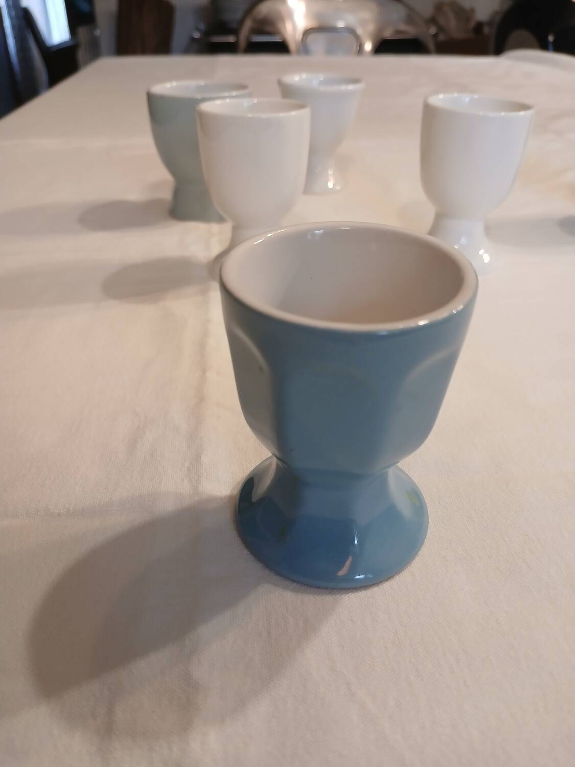 6 coquetiers anciens dépareillés