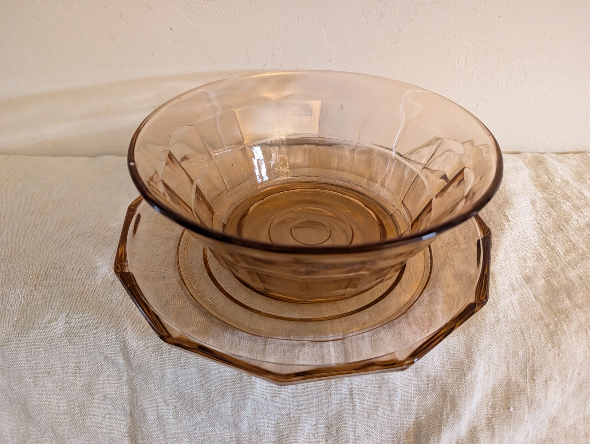 Amber light 1940s–50s – Salad bowl & serving plate