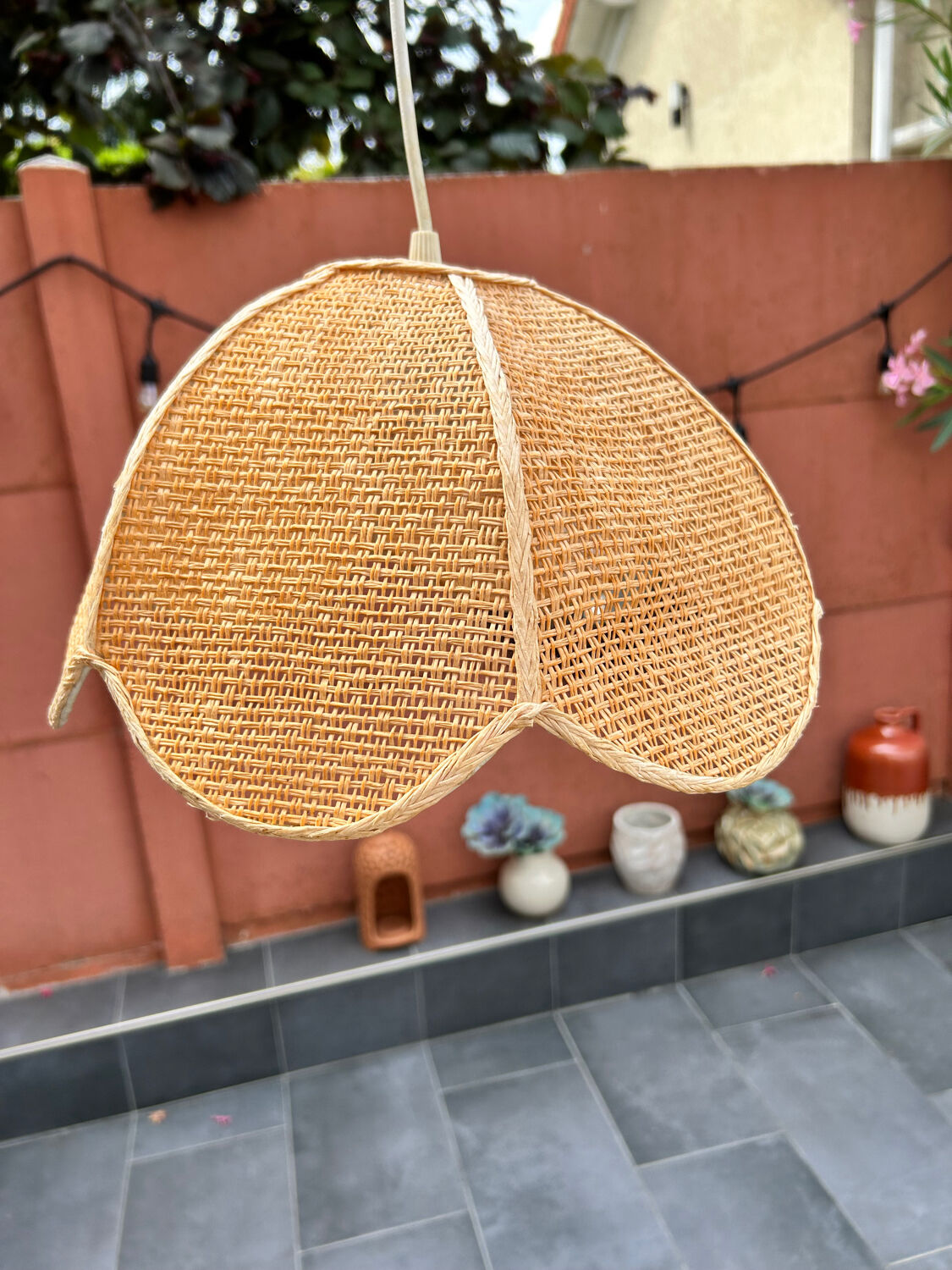 Vintage pendant lamp in natural fibers