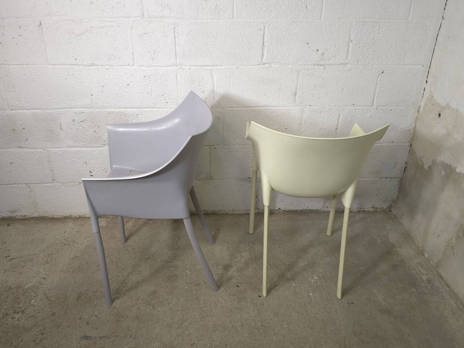 Paire de chaises petits fauteuil Kartell Dr. No Philippe Stark
