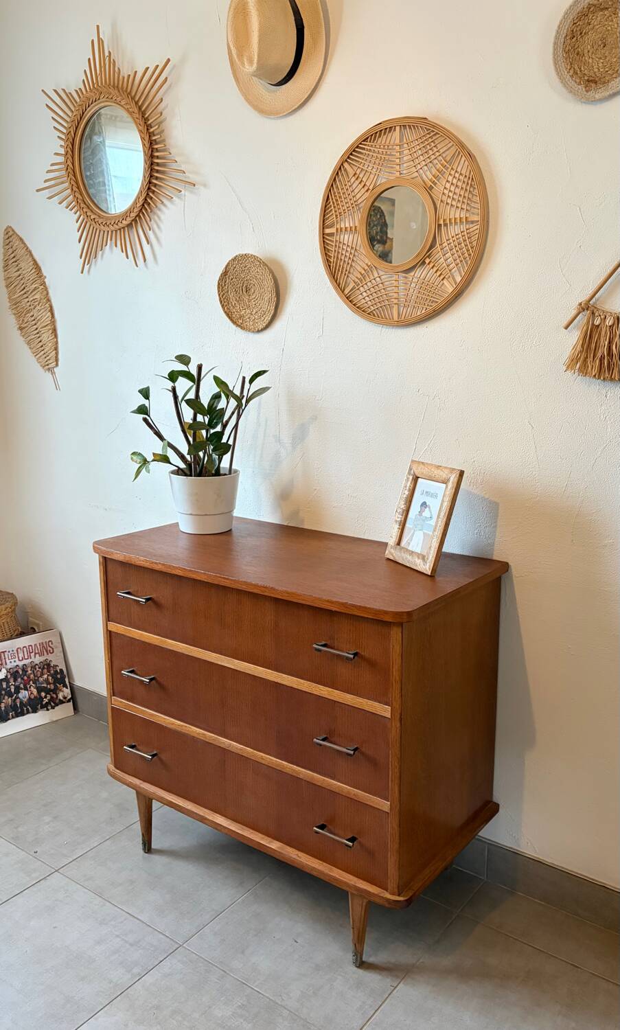 Vintage chest of drawers from the 1950s.