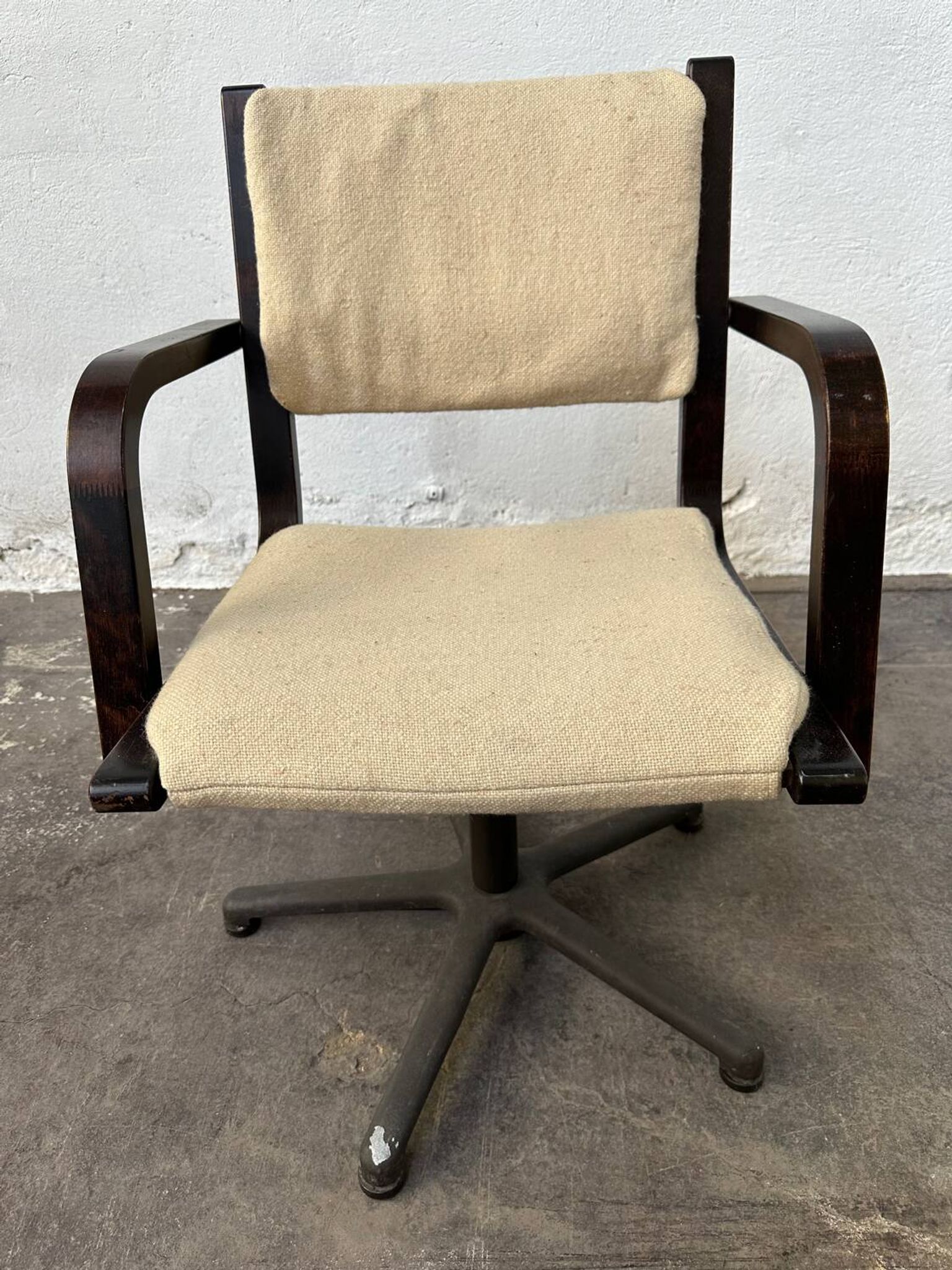 Chaise de bureau pivotante par Trio Raita