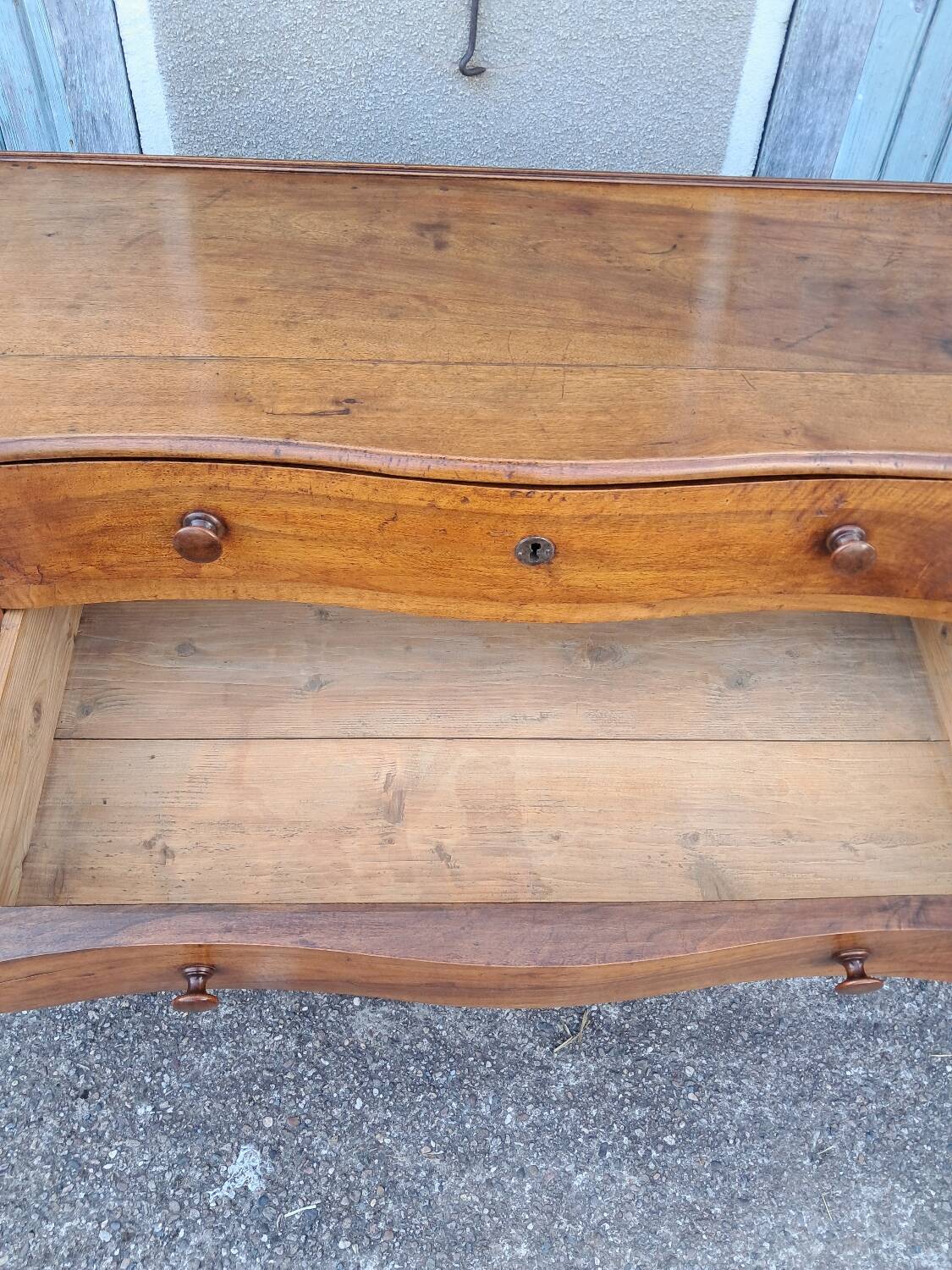 Commode Louis XV en noyer