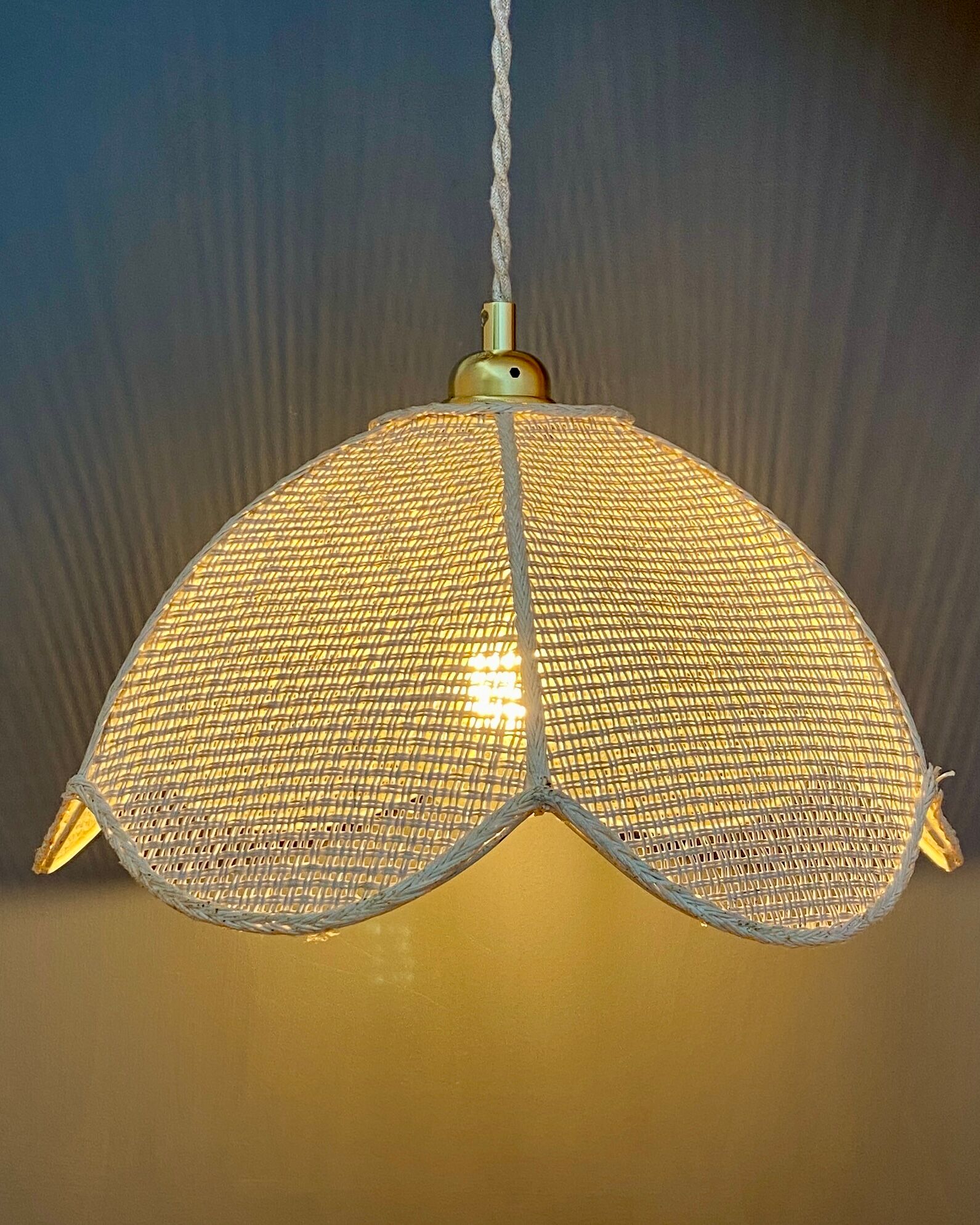 Suspension lamp vintage flower