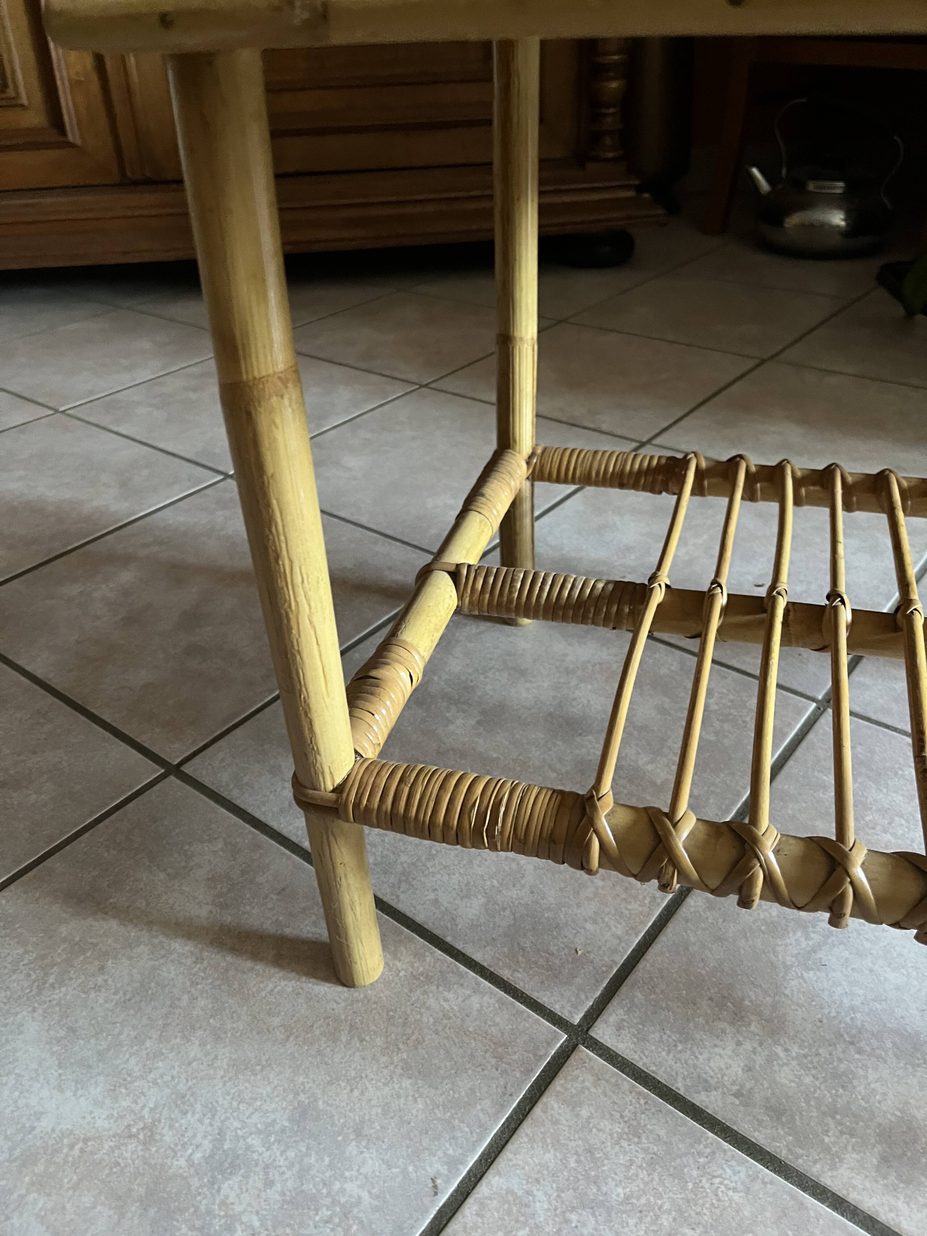 Table basse en bambou et rotin