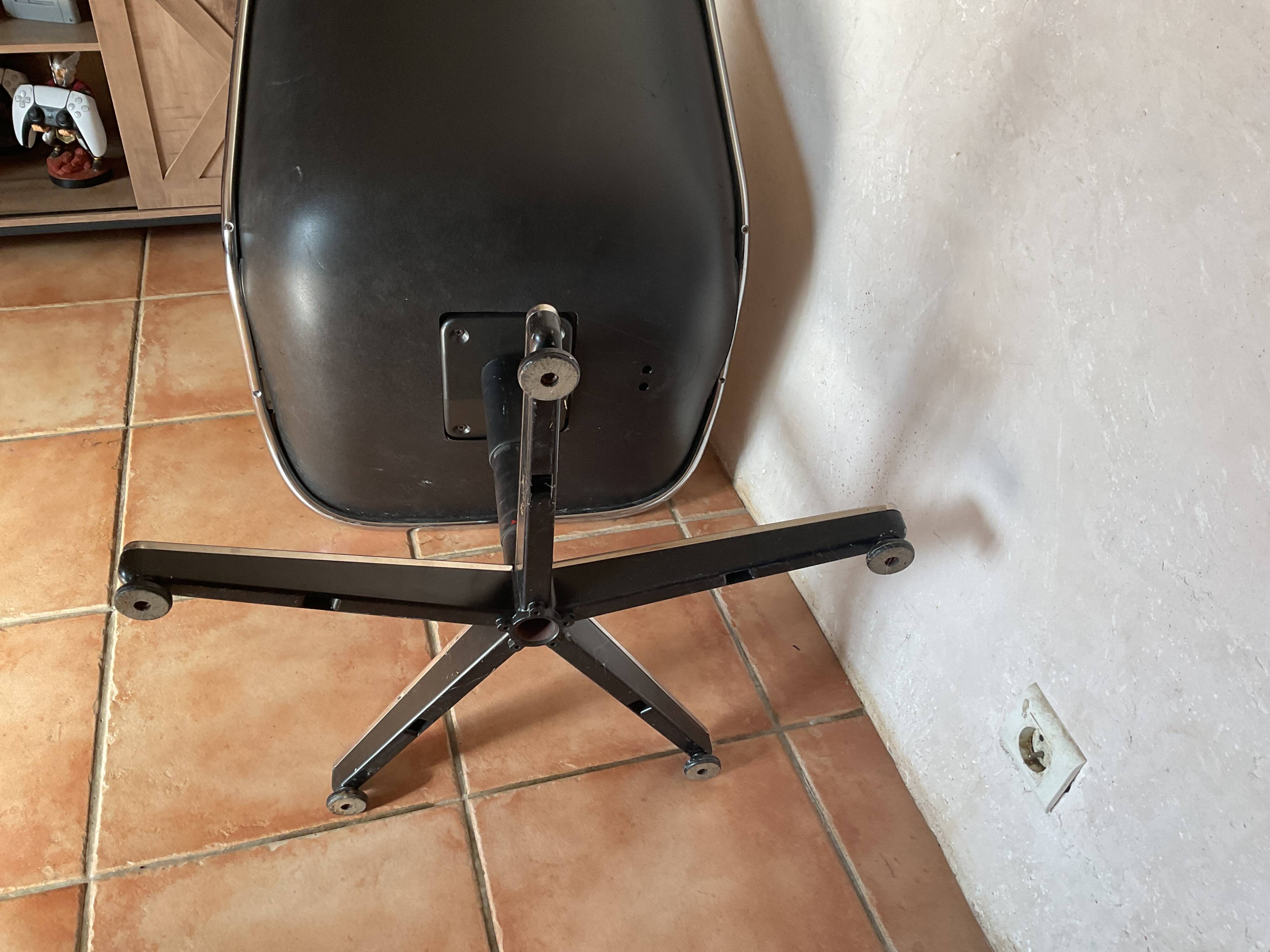 Fauteuil Pollock Knoll premier édition