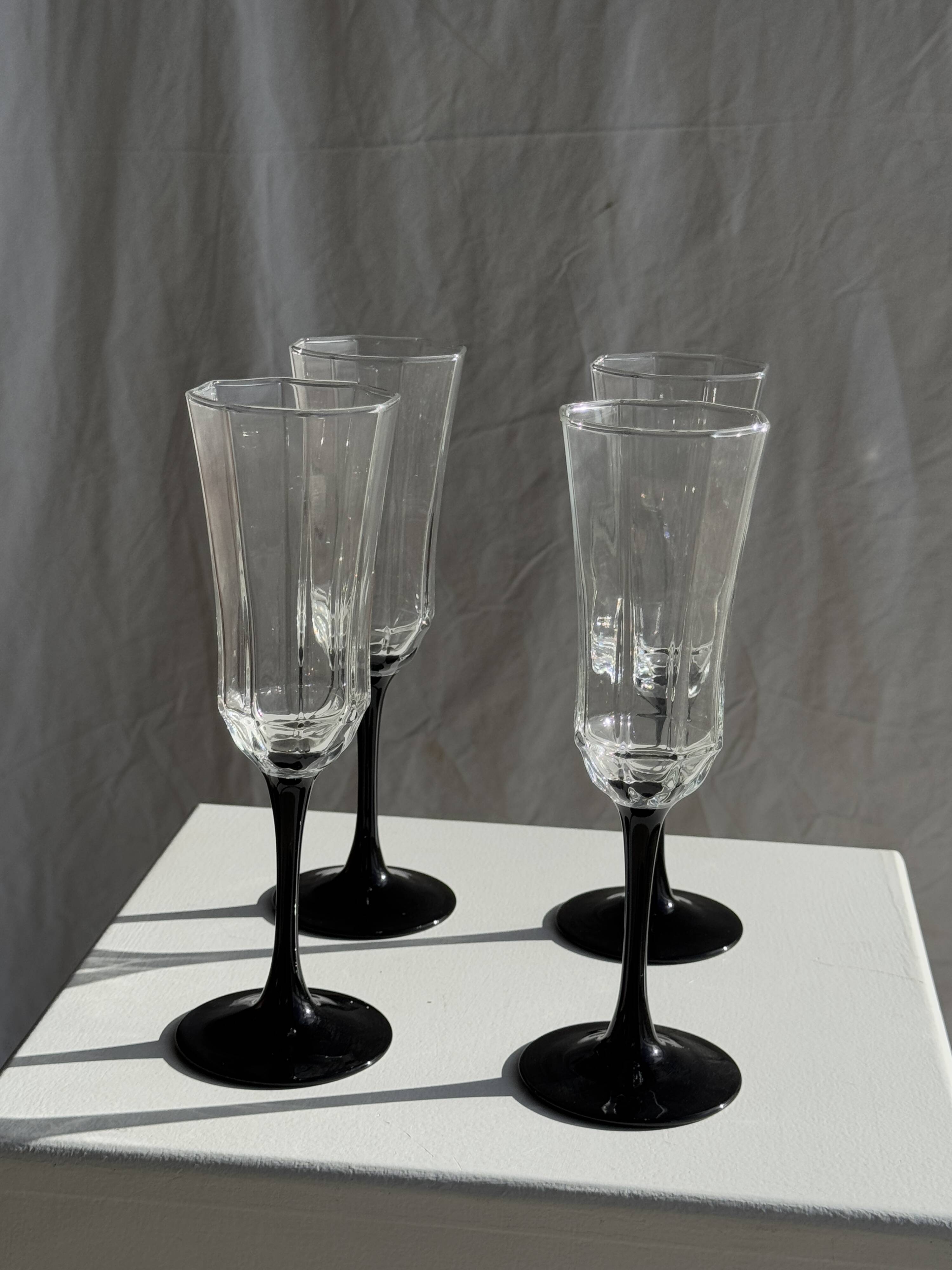 4 large Luminarc Octime vintage octagonal champagne flutes with black foot
