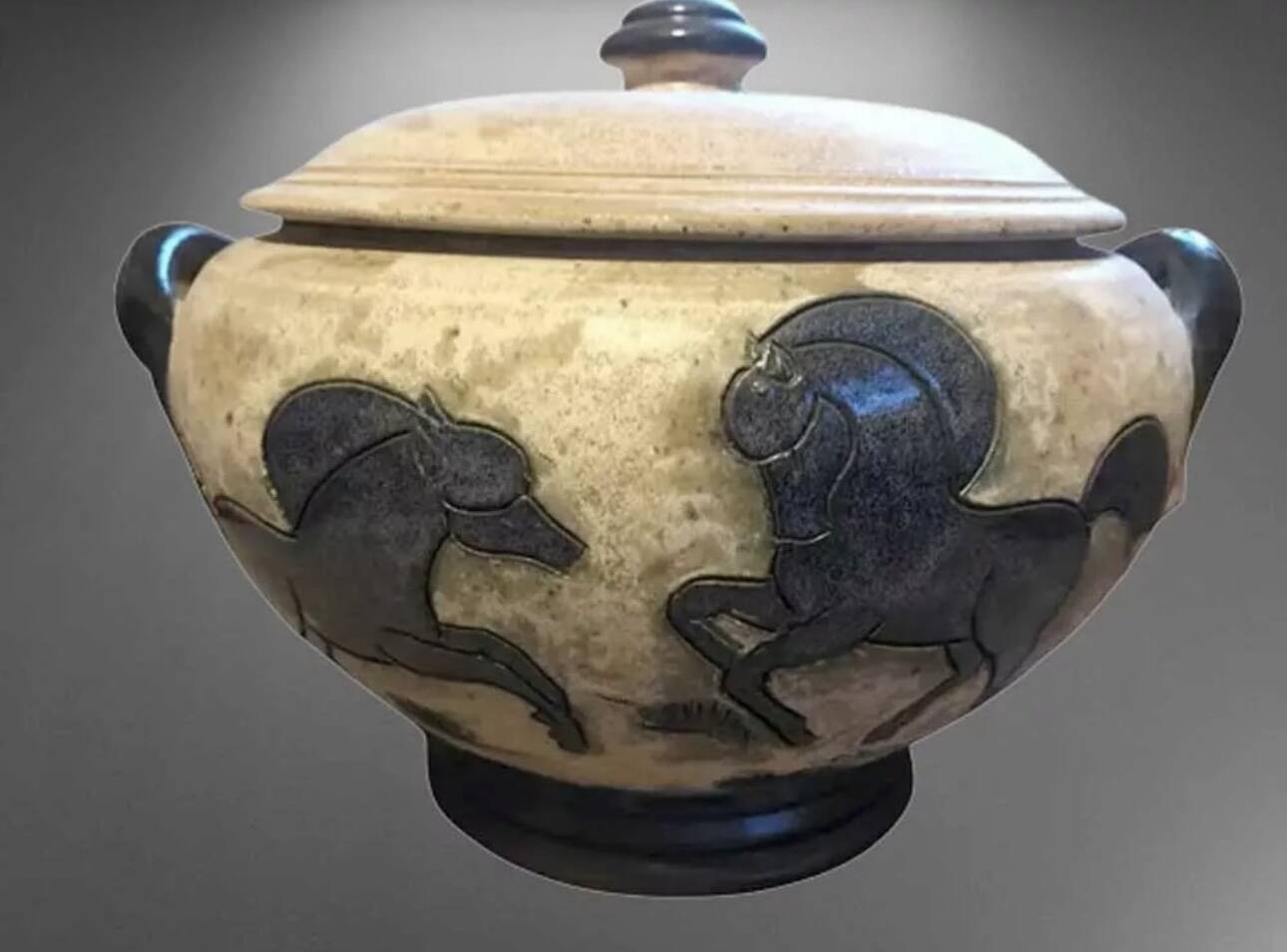 Art Deco soup tureen signed Guérin