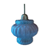 Suspension globe en verre moulé rose