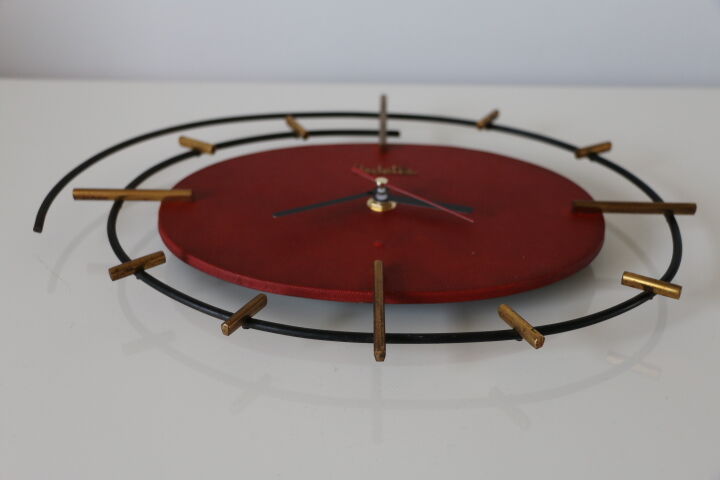Wall clock vedette steel brass red