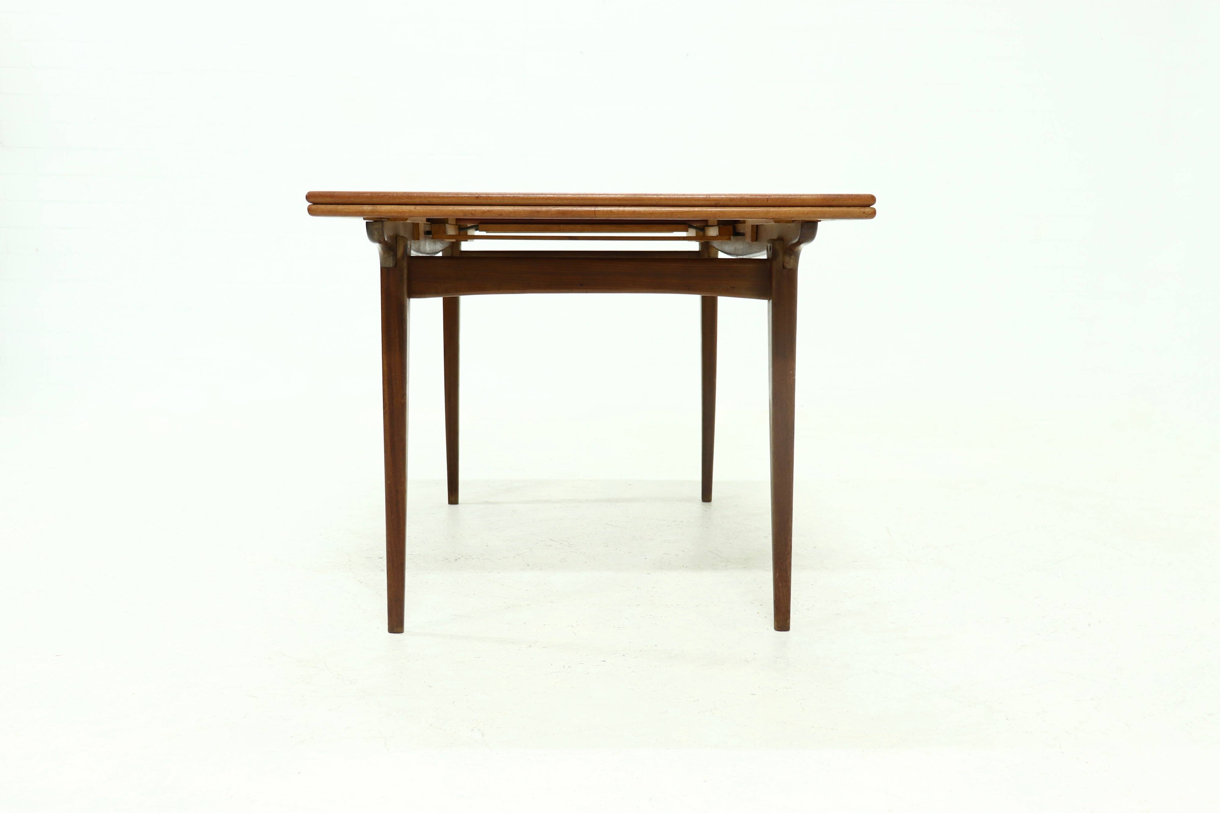 Sculptural Danish Design Extendable Teak Dining Table 1960s