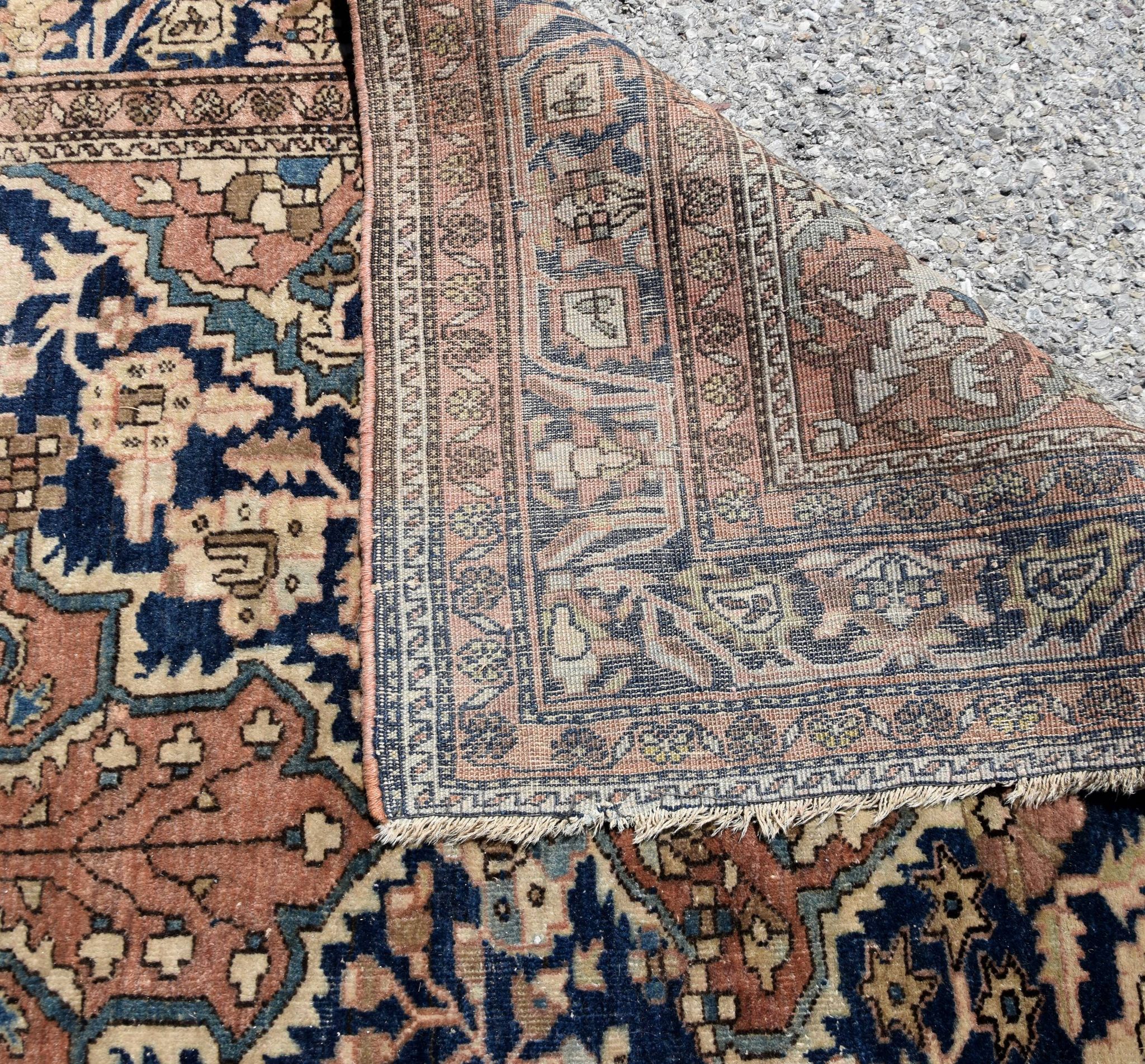 Ancient Iranian Oriental rug Sarouk 128x209 Metres