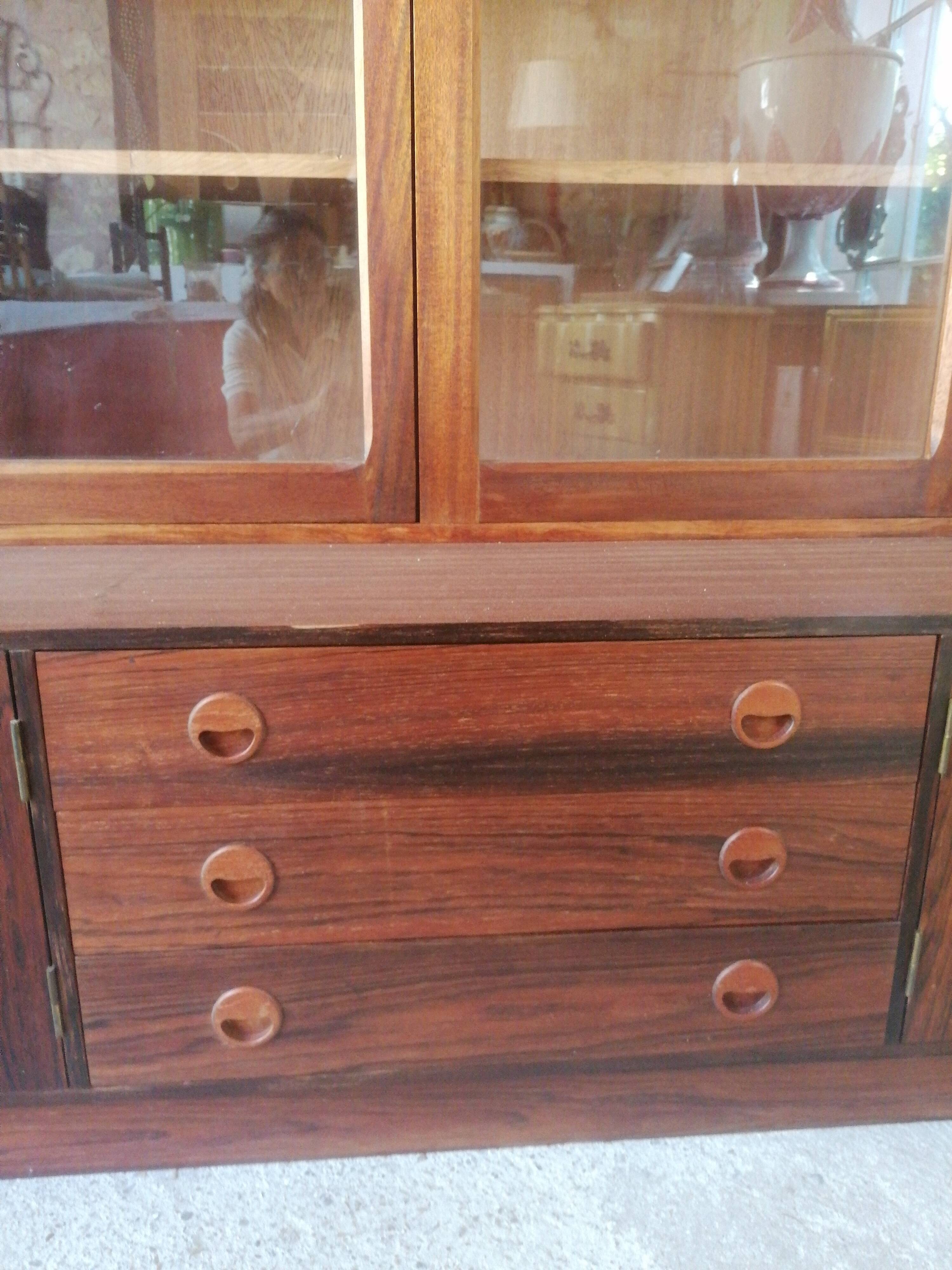 Enfilade scandinave avec vitrine