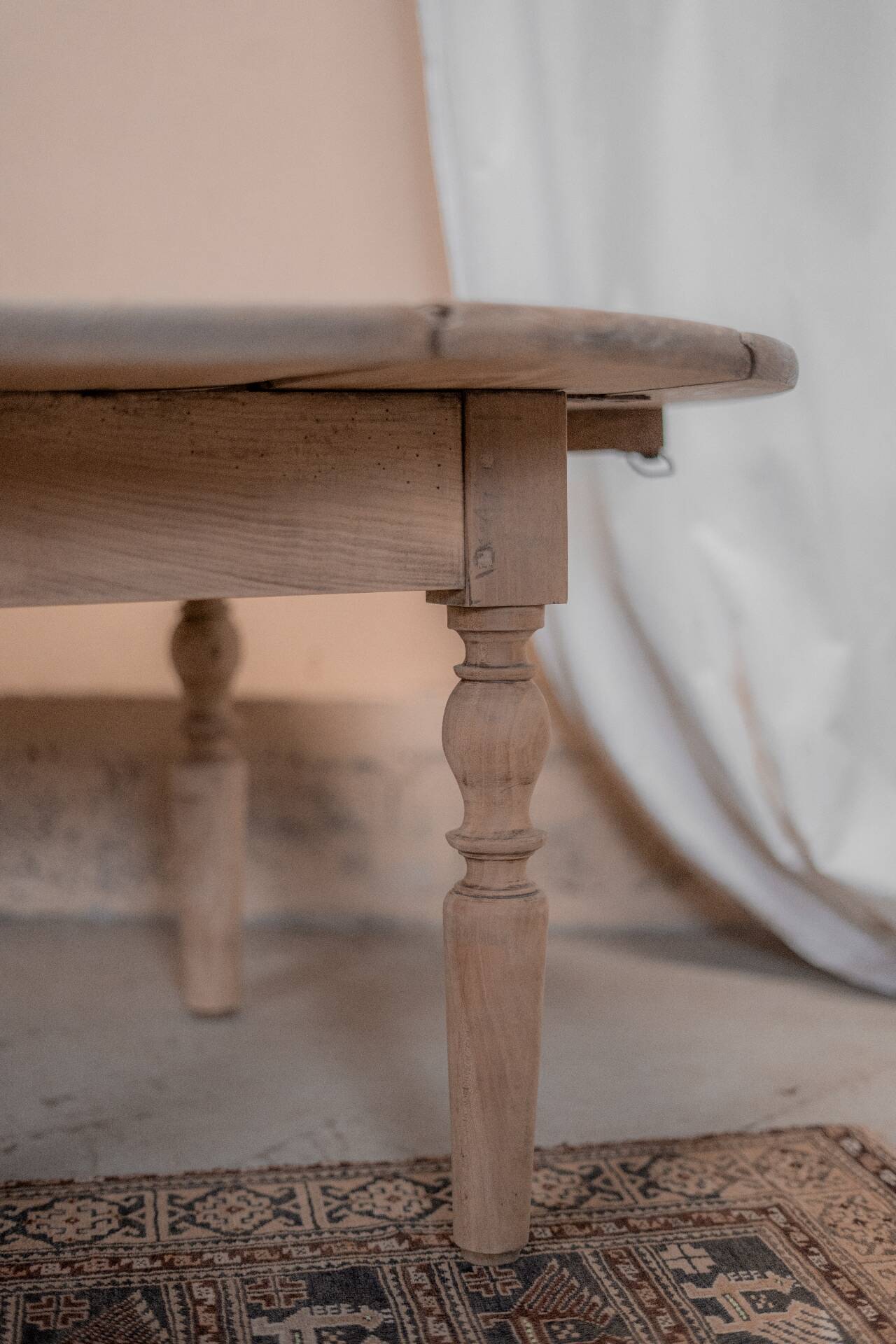 Round coffee table