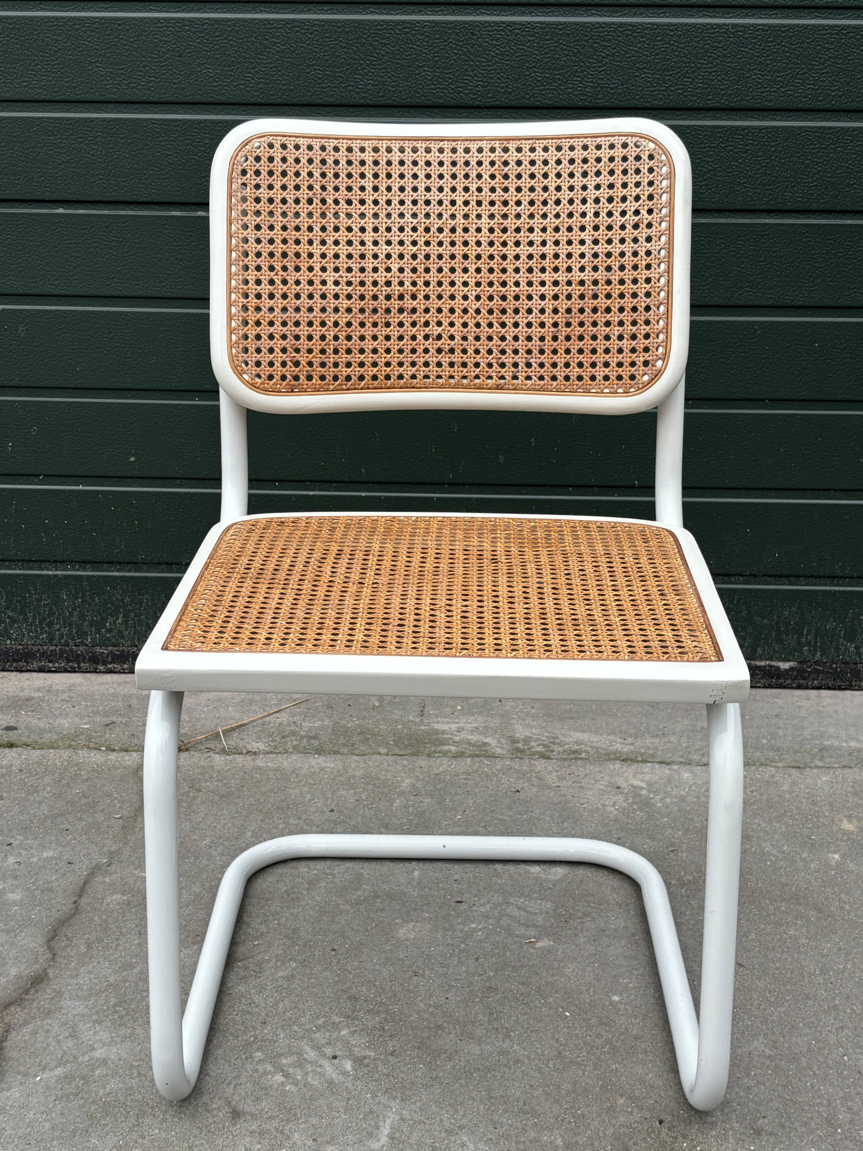 Lot de 4 chaises Cesca modèle b32 par Marcel Breuer Design