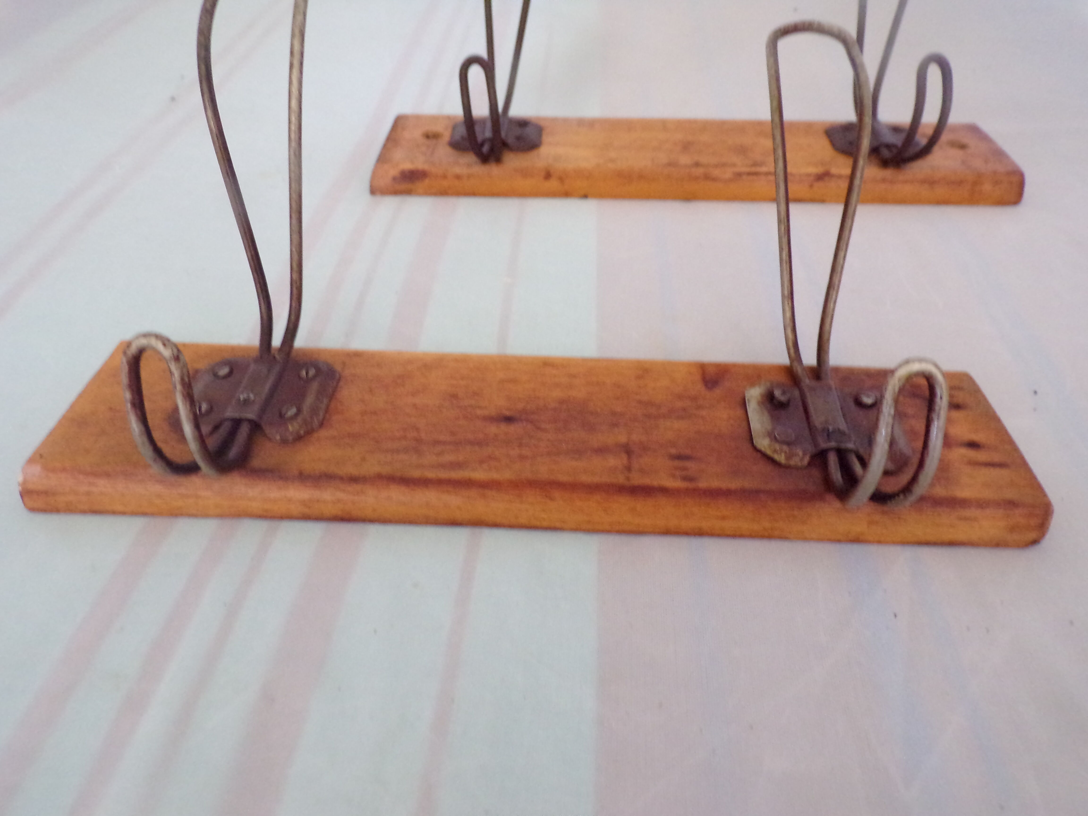 2 door old coats 4 hooks