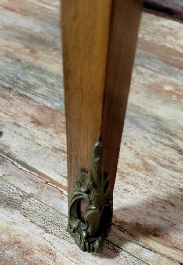 Table a thé a double plateau en marqueterie époque Napoléon III