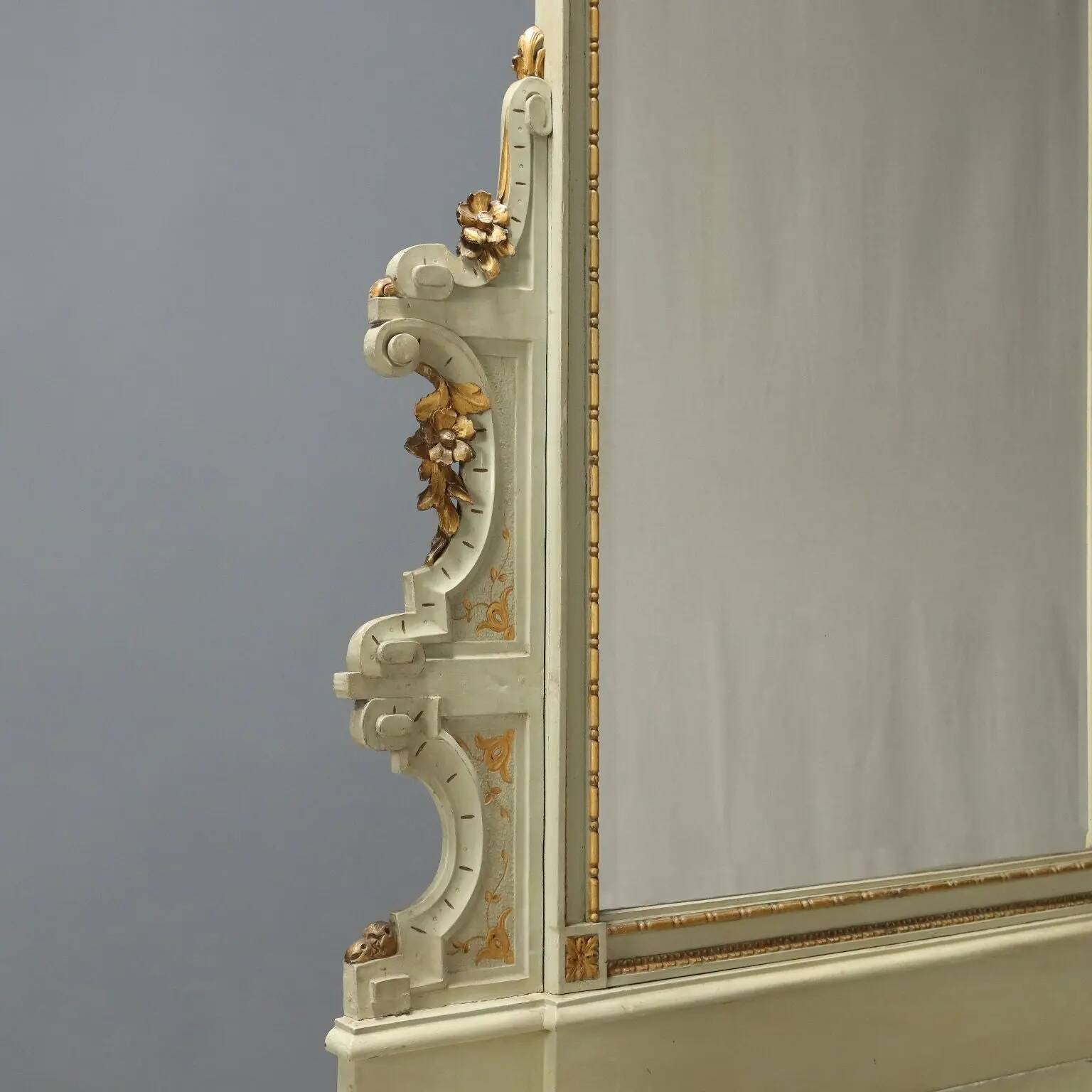 Antique neoclassical mirror in lacquered wood, 19th century