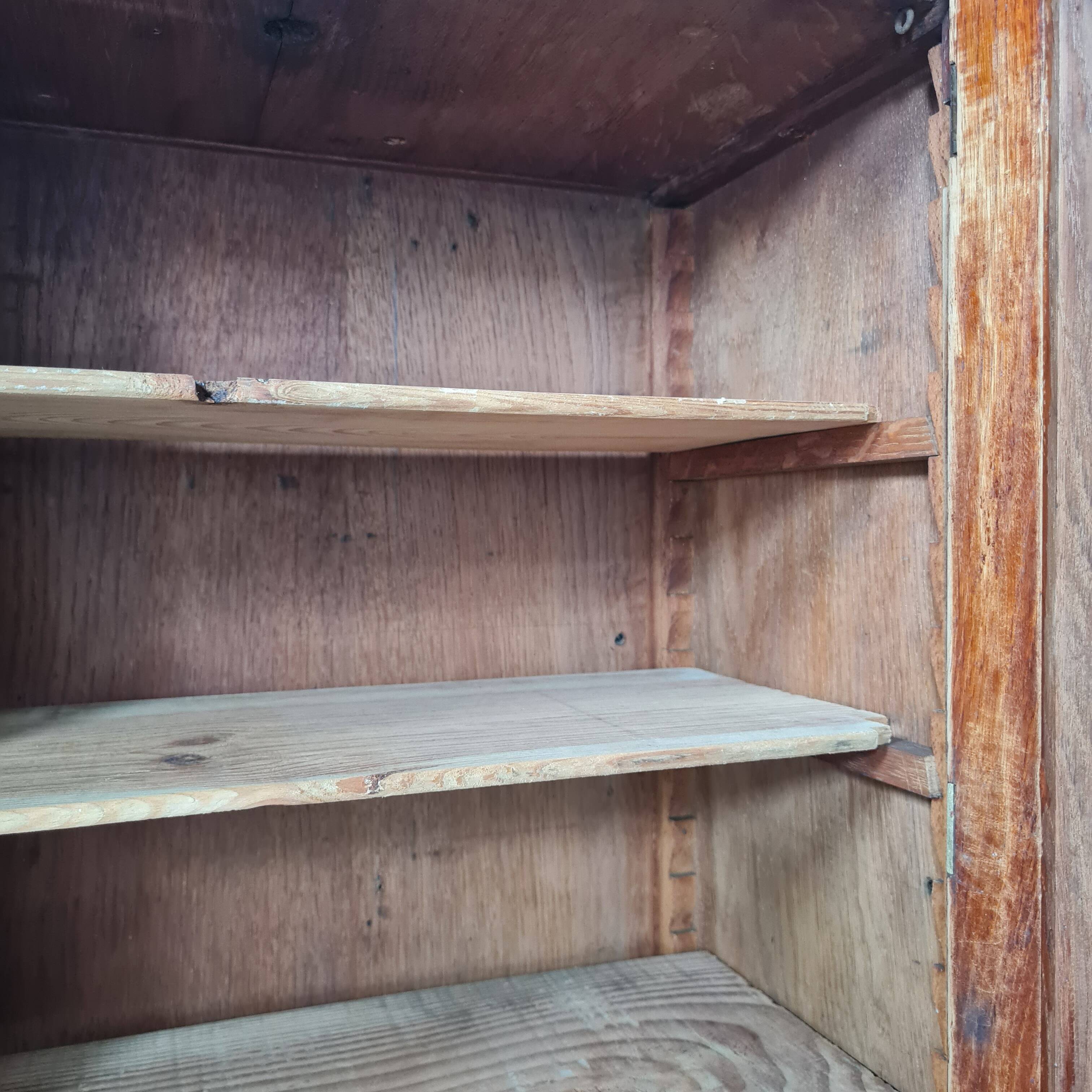 Small Parisian oak wardrobe with its porcelain knob.