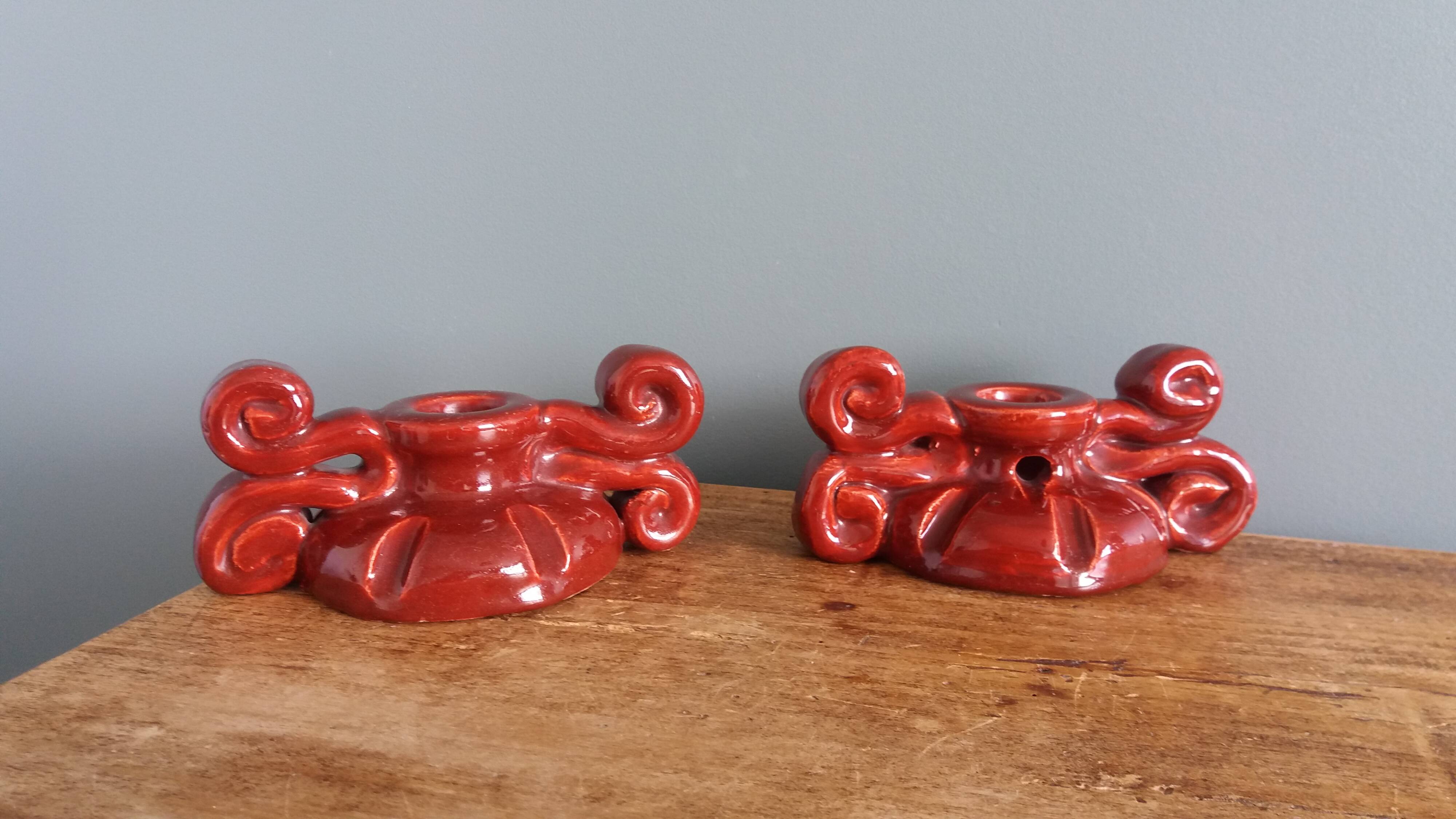 Bougeoirs en céramique artisanale bordeaux