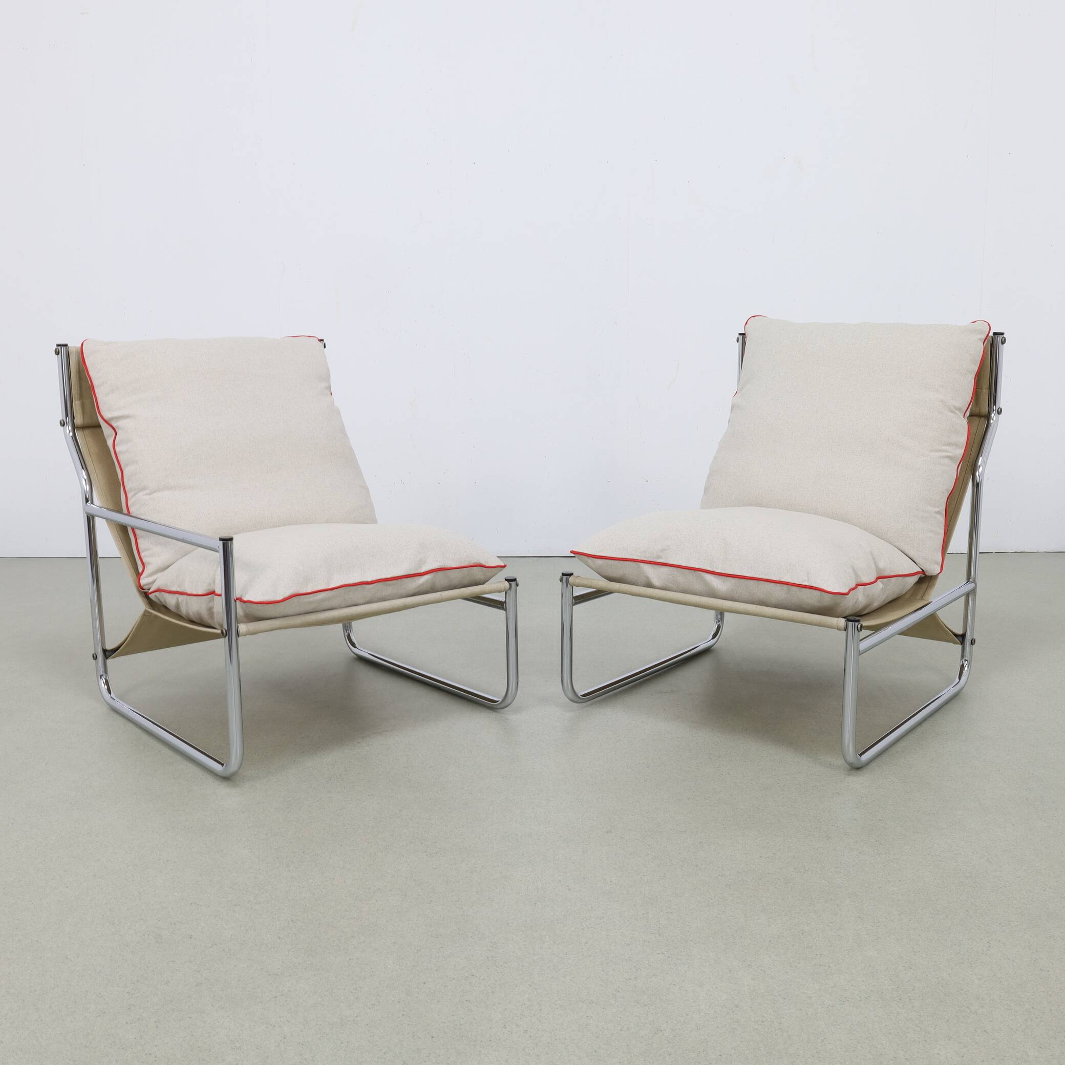 2x vintage lounge chair in chrome, 1970s new cussions