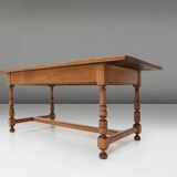 Table à manger en chêne belge du 20ème siècle