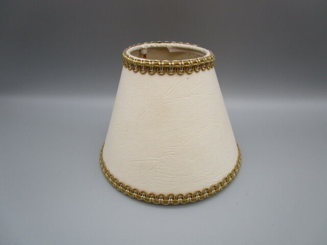 Vintage lampshade to pinch