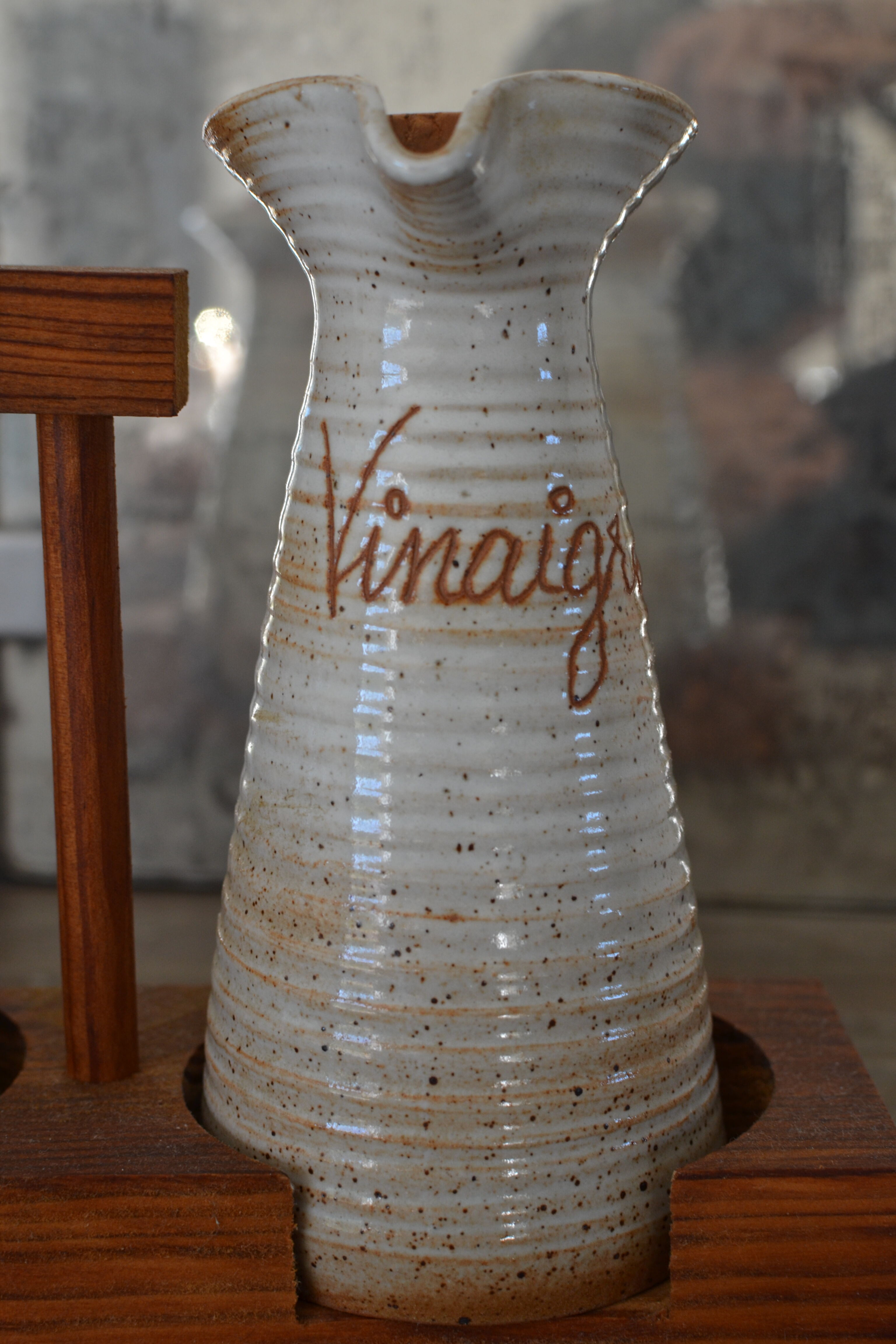 Oil and vinegar sandstone of the Marais