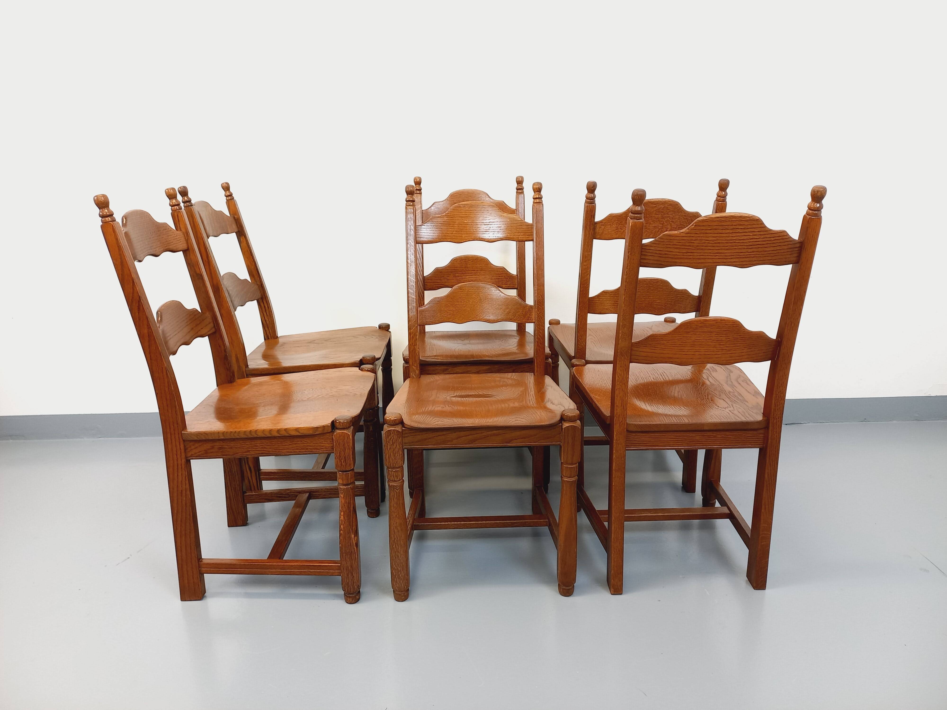 Set of 6 vintage brutalist chairs in oak wood from the 60s