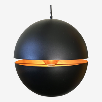 Suspension boule en metal noir mat Belide