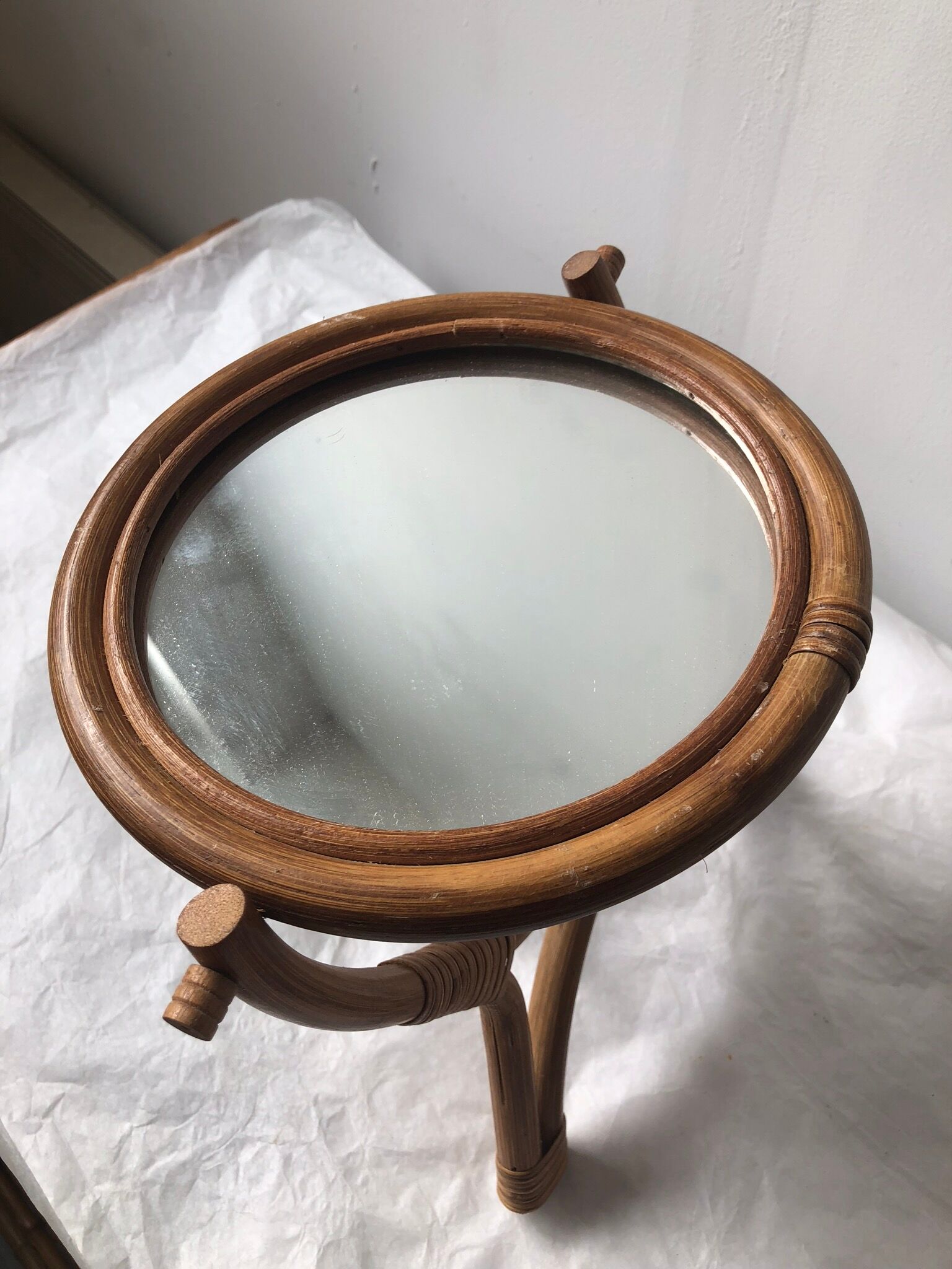 Vintage rattan mirror on stand 27x34cm