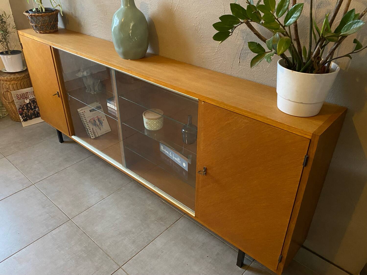 Vintage sideboard (shallow)