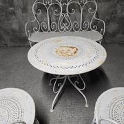 Salon de jardin ancien en fer forgé, début du XXe siècle