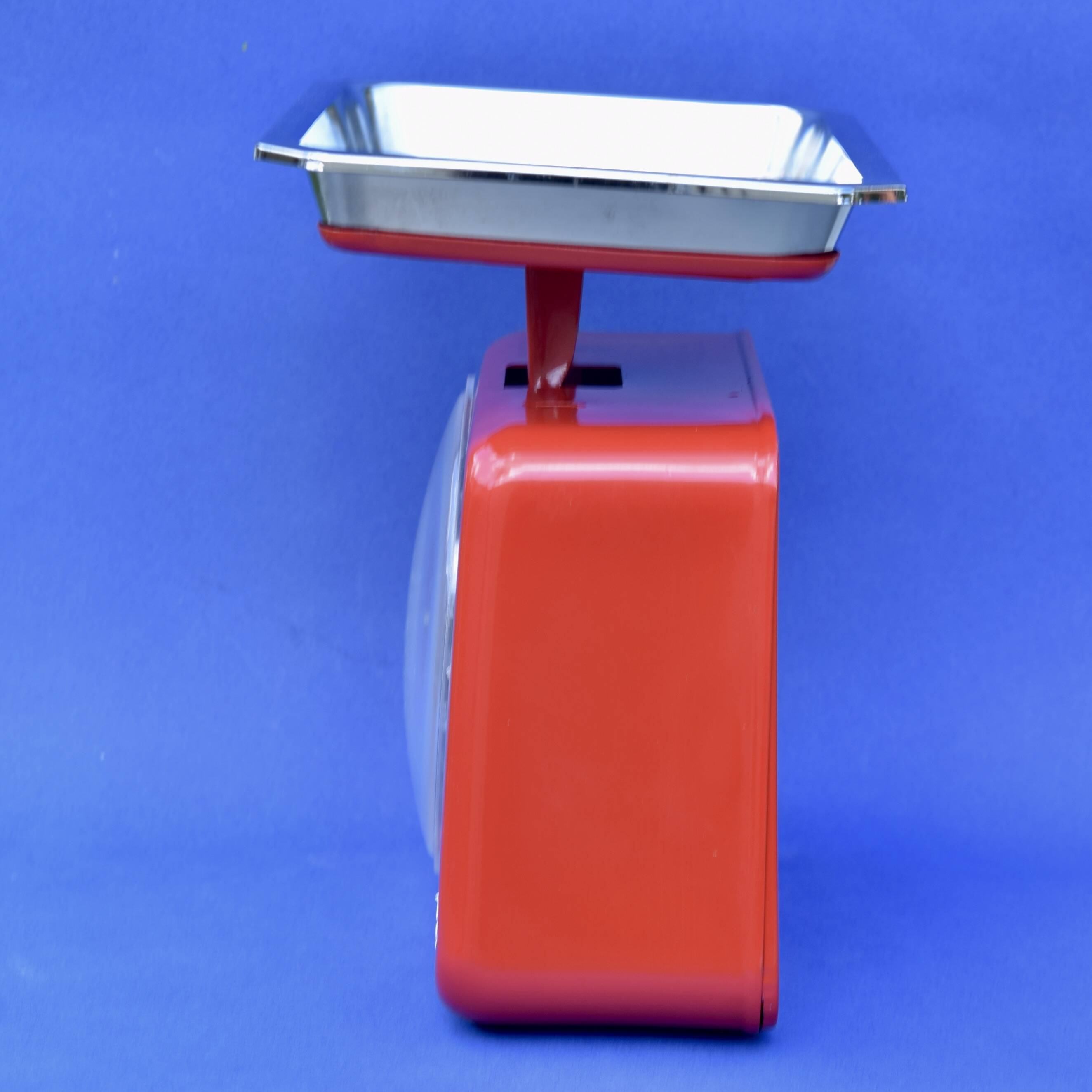 STUBE - Vintage red enameled metal kitchen scale in its original box - Force 10
