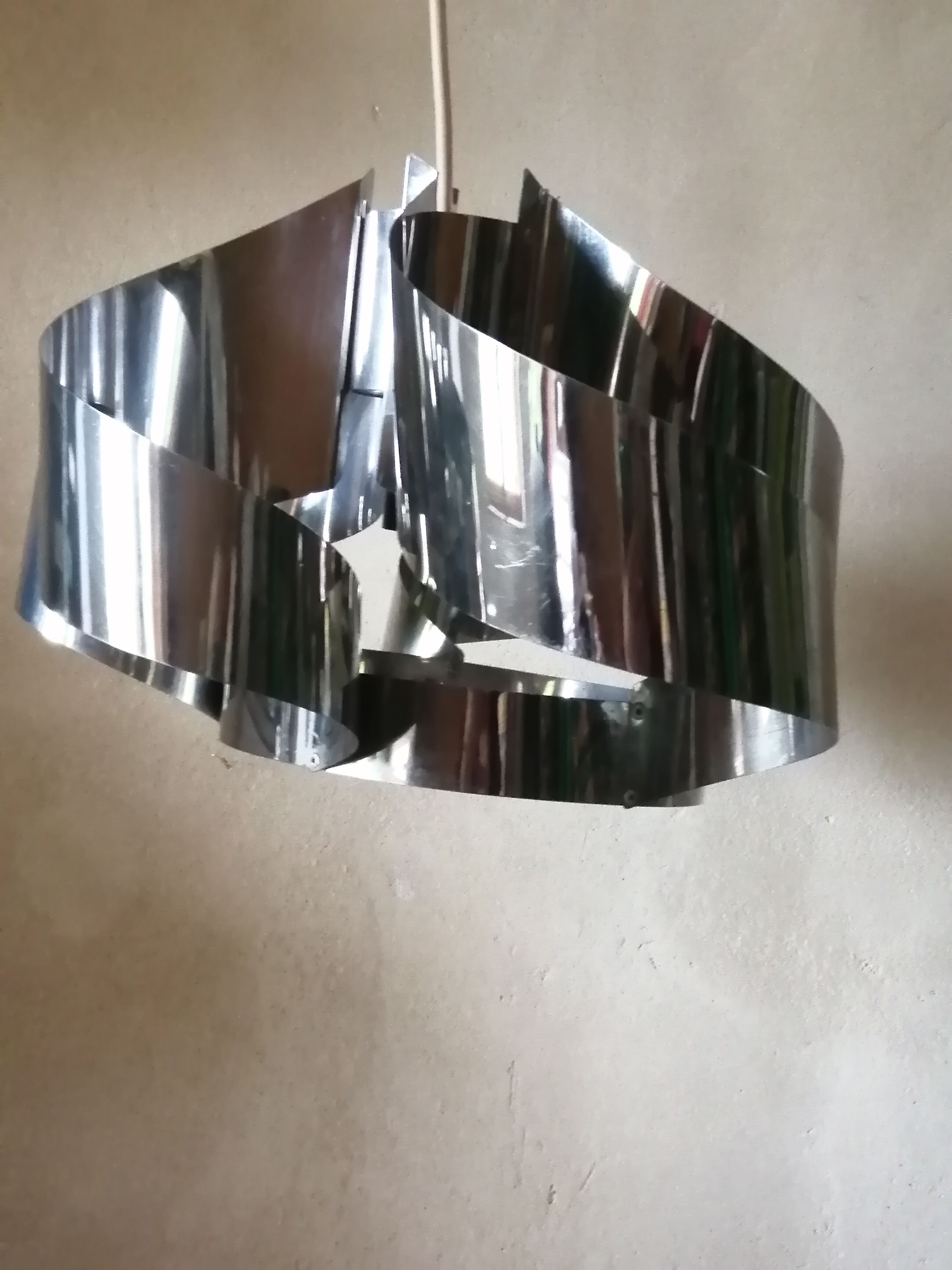 Suspension en chrome années 70