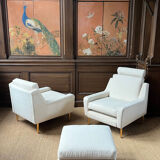 Paire de fauteuils et repose pied