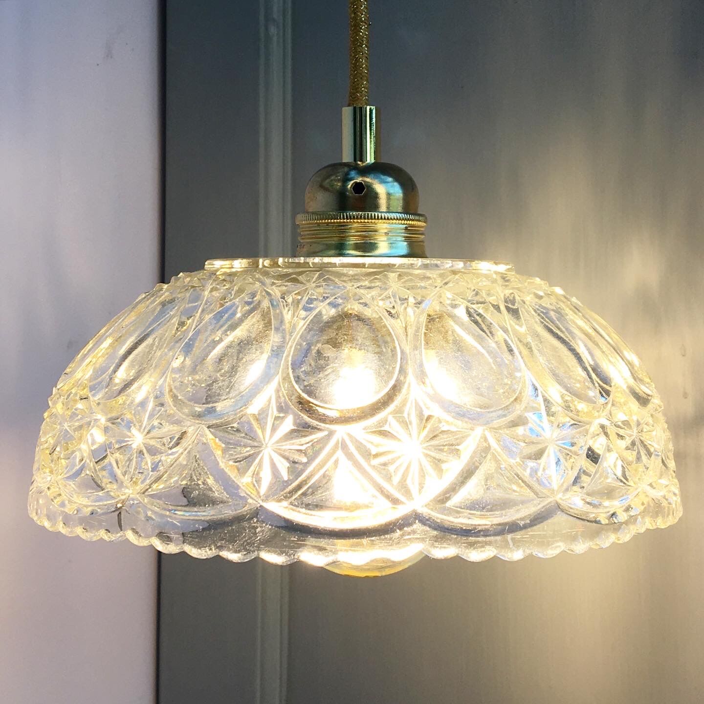 Hanging created with a vintage salad bowl and chiseled glass