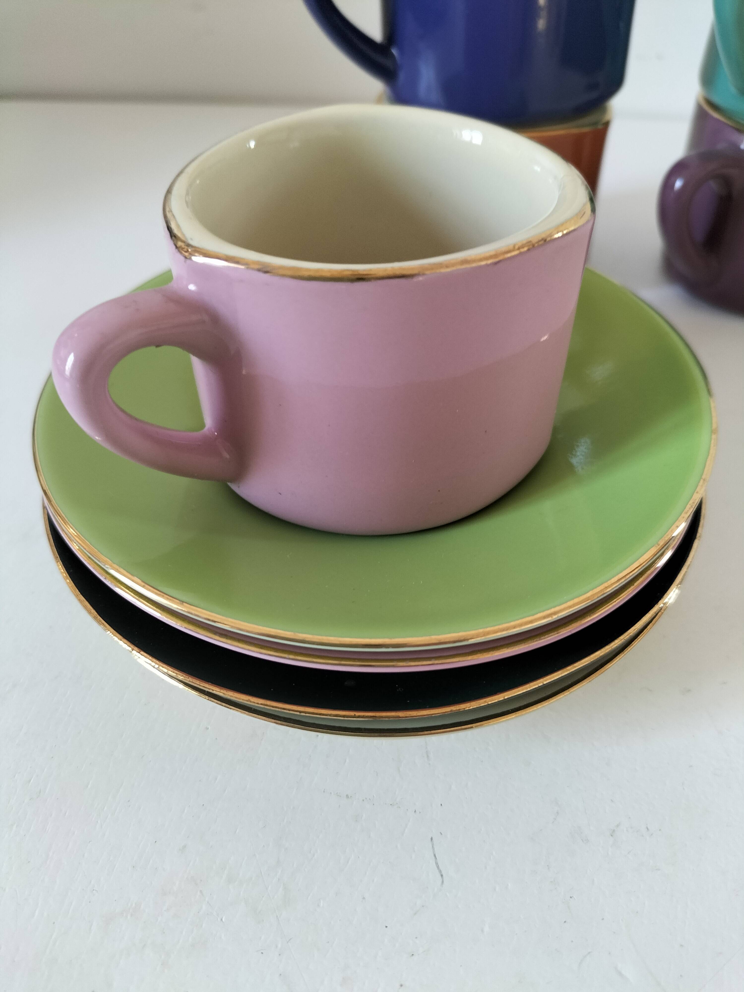 Vintage multicoloured triangular espresso set