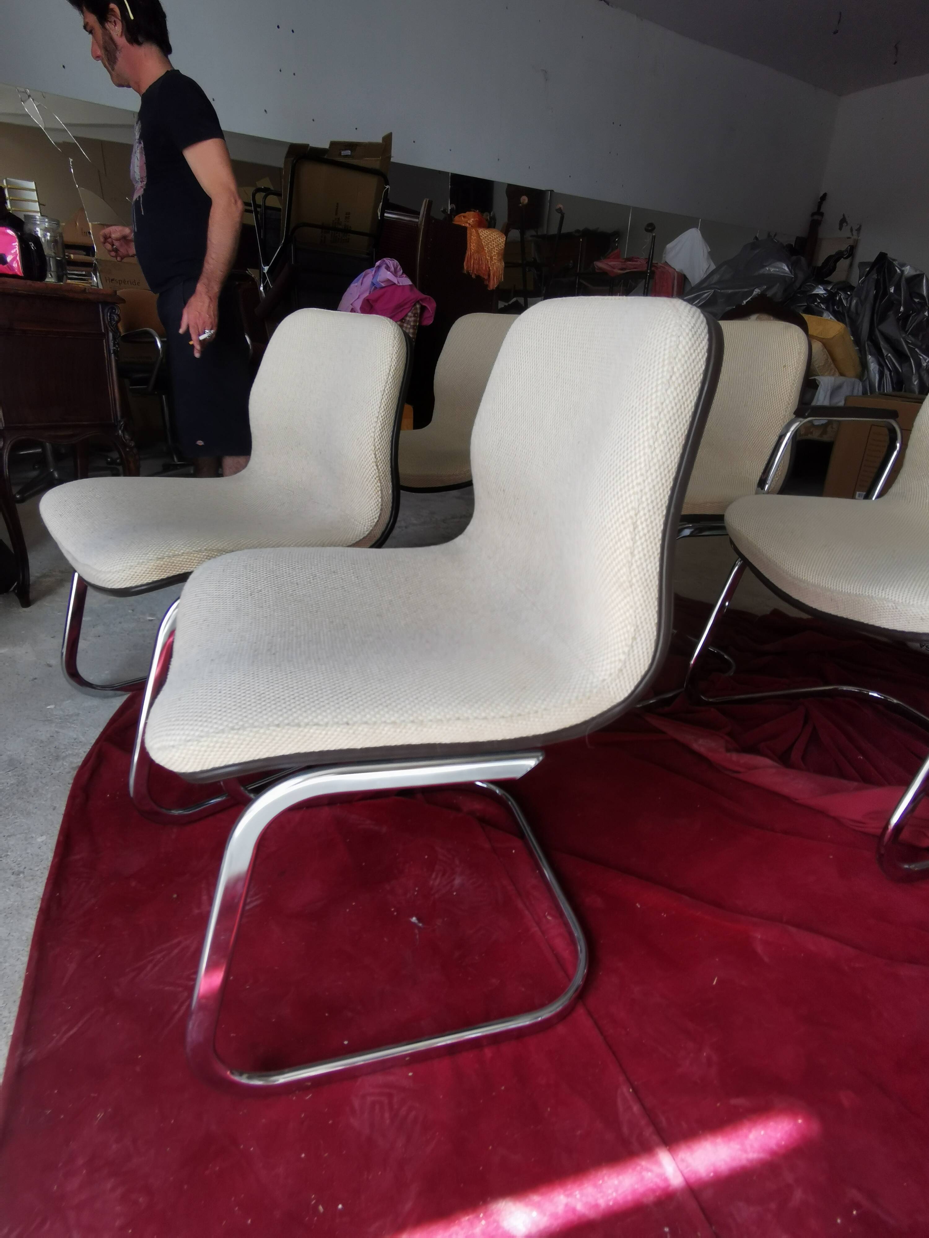 Ensemble de 6 chaises plus 1 fauteuil strafor année 70