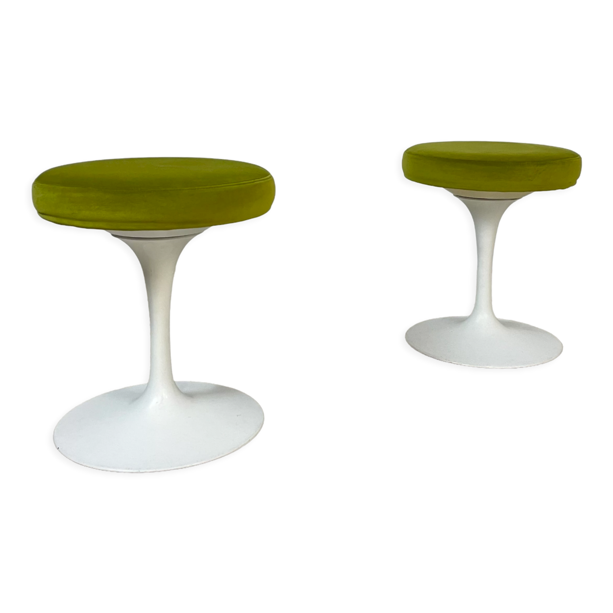 Tulip stools by Eero Saarinen, Knoll edition