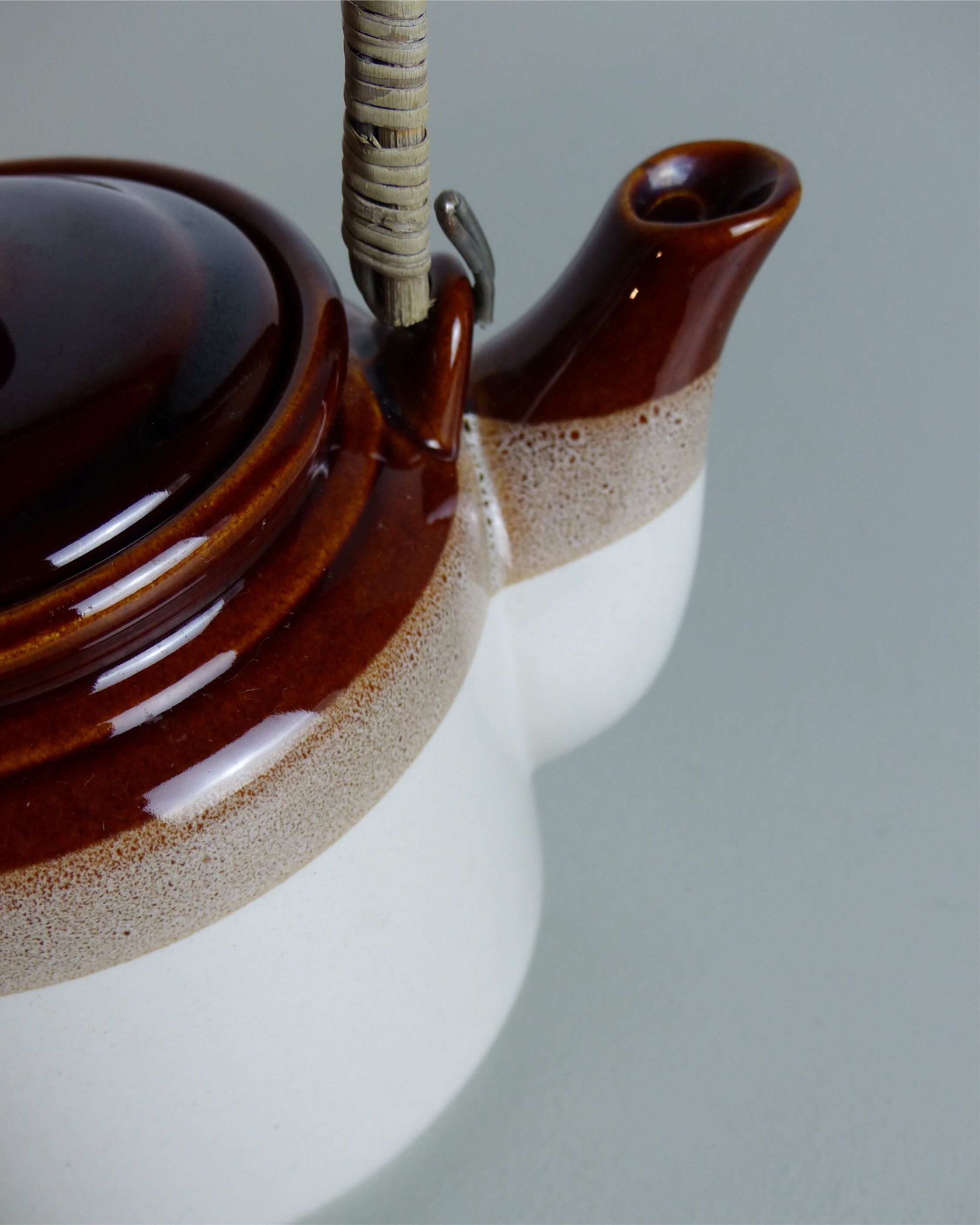 Teapot in beige and brown stoneware
