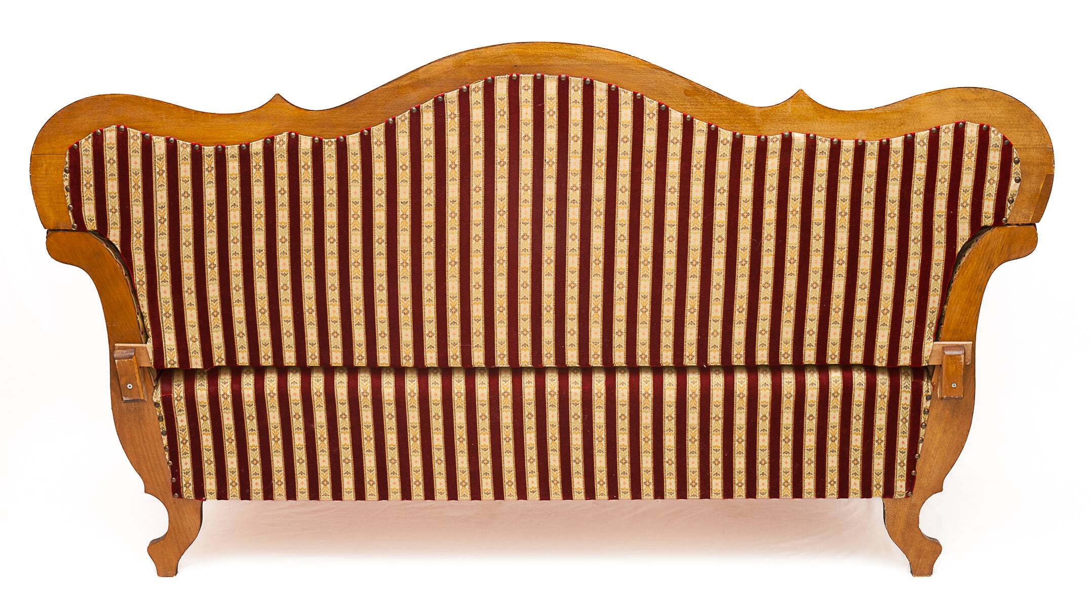 Reclining sofa in silk fabric