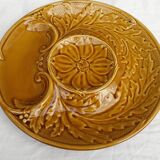 Assiettes en barbotine Gien