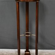 Mahogany side table, Directoire period – Early 19th century