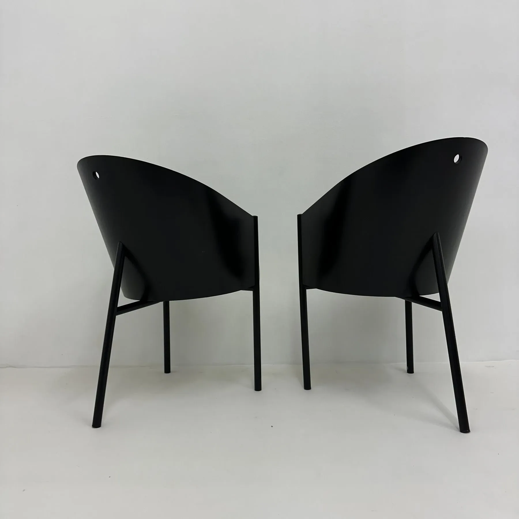 Ensemble postmoderne de 2 chaises en cuir, Italie, 1980