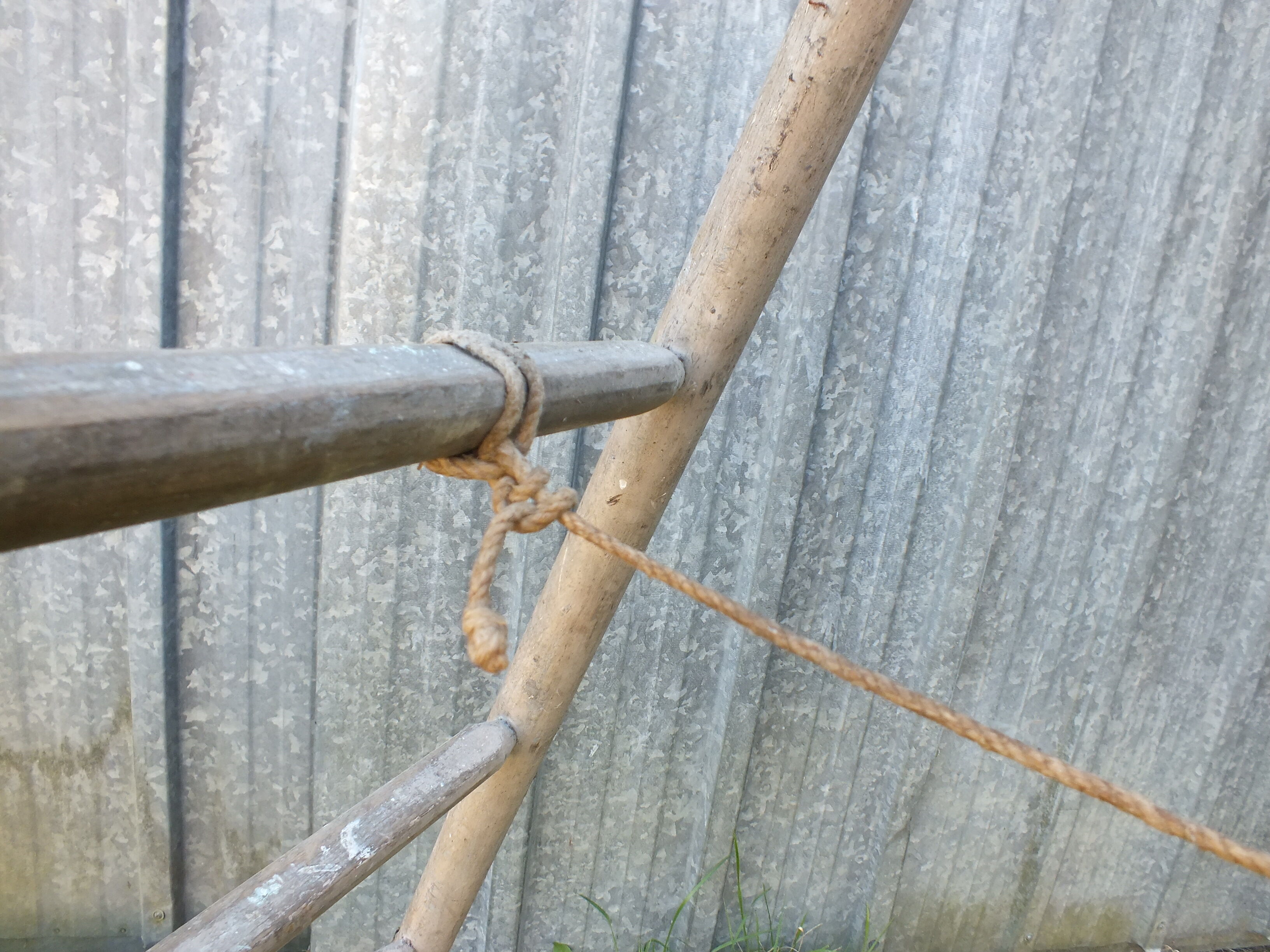 Former scale painter