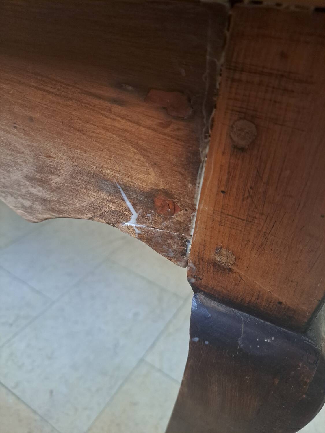 Farmhouse table with drawer and extension