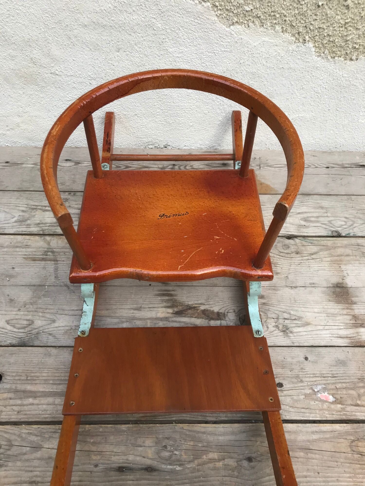 Primus wooden rocking chair